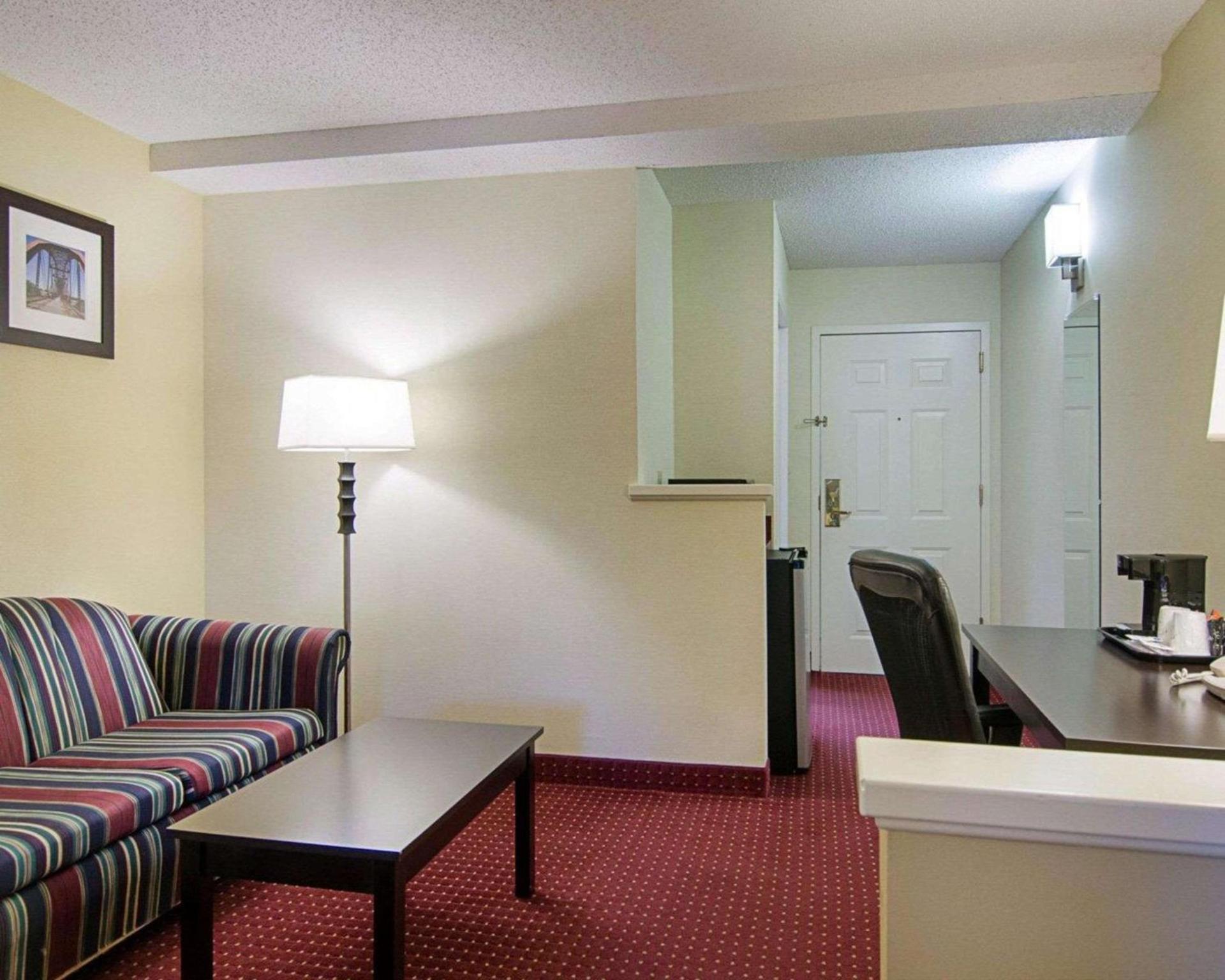 Quality Inn & Suites Little Rock West photo 24