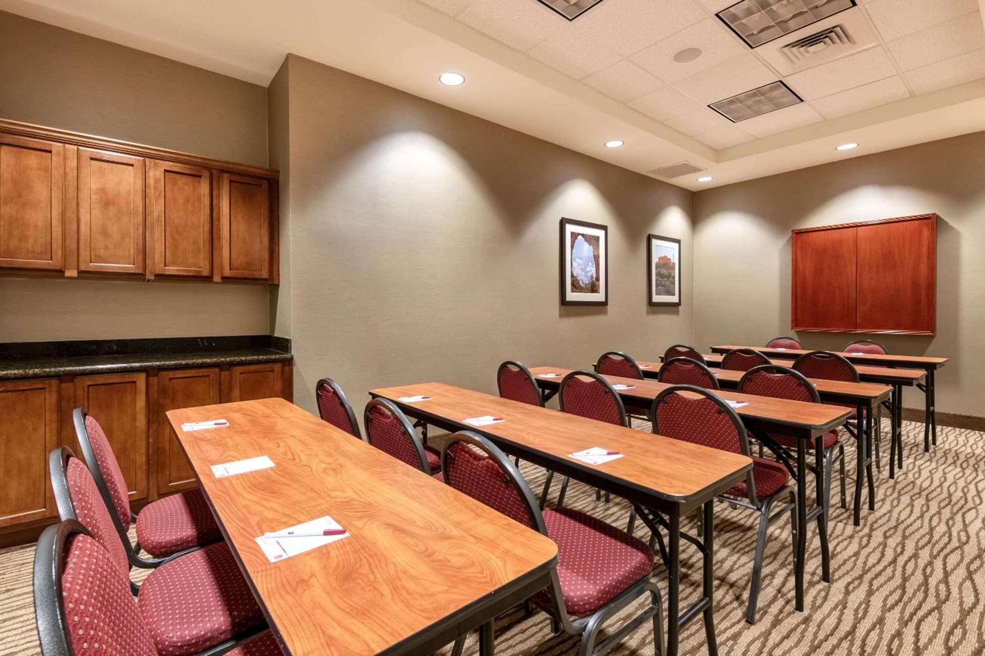 Comfort Suites Goodyear-West Phoenix photo 55
