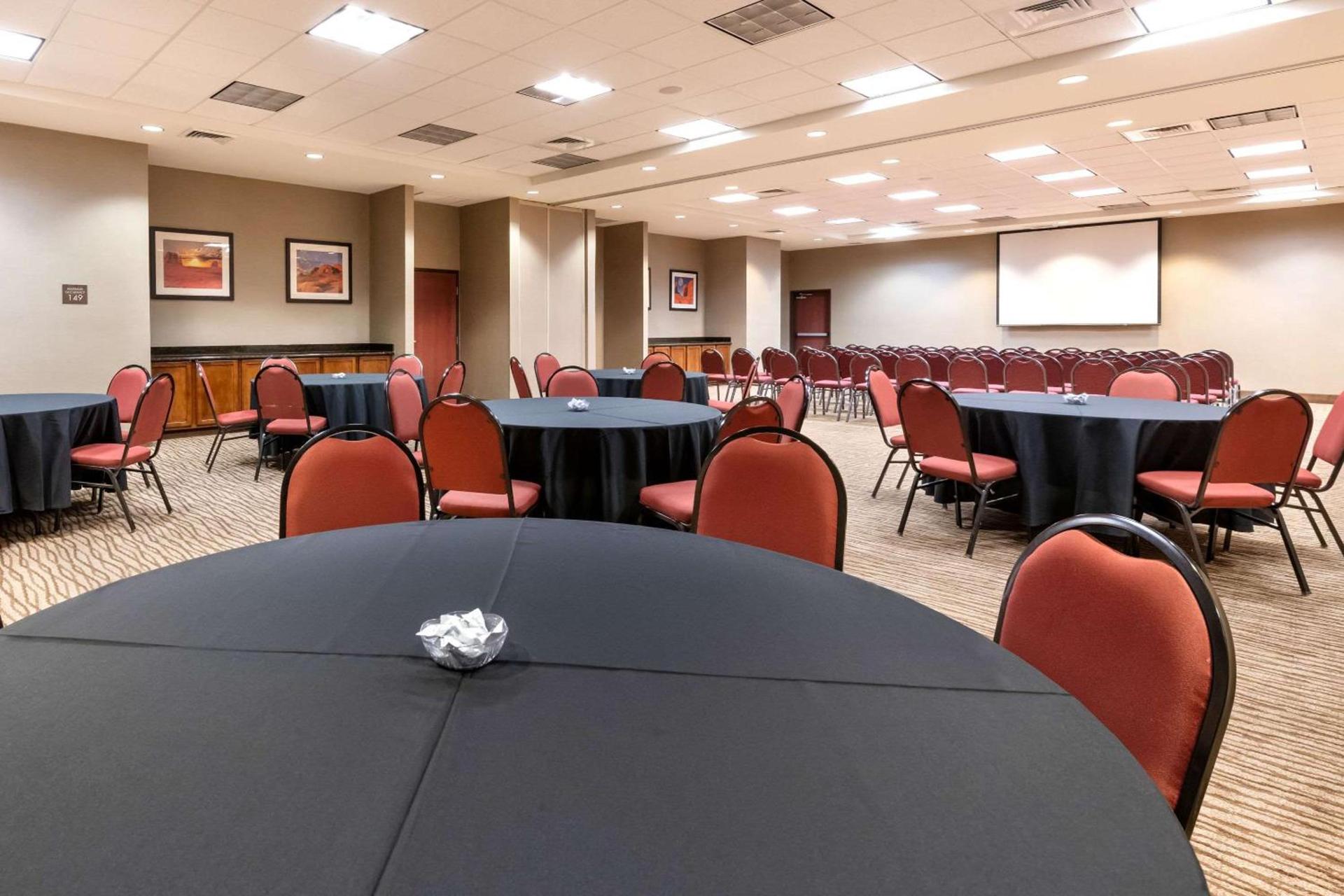 Comfort Suites Goodyear-West Phoenix photo 51