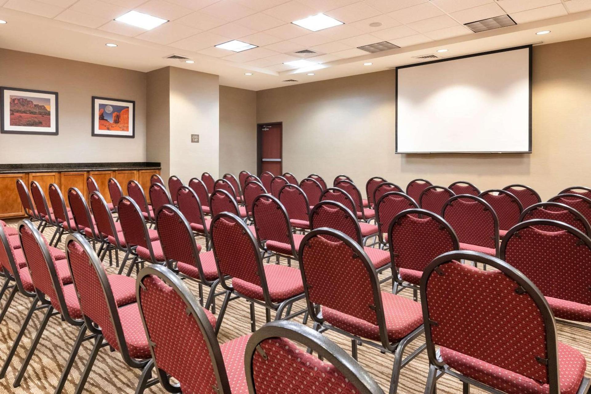 Comfort Suites Goodyear-West Phoenix photo 52