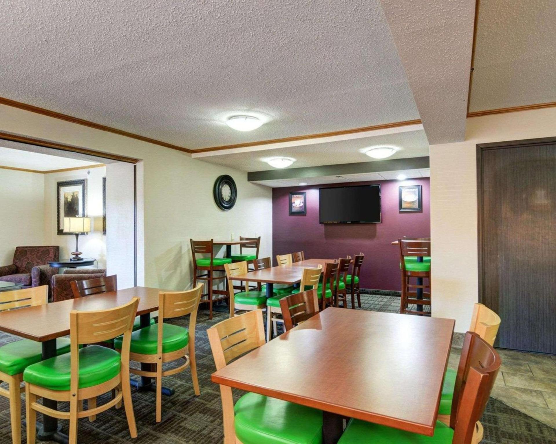Quality Inn Fort Smith I-540 photo 8