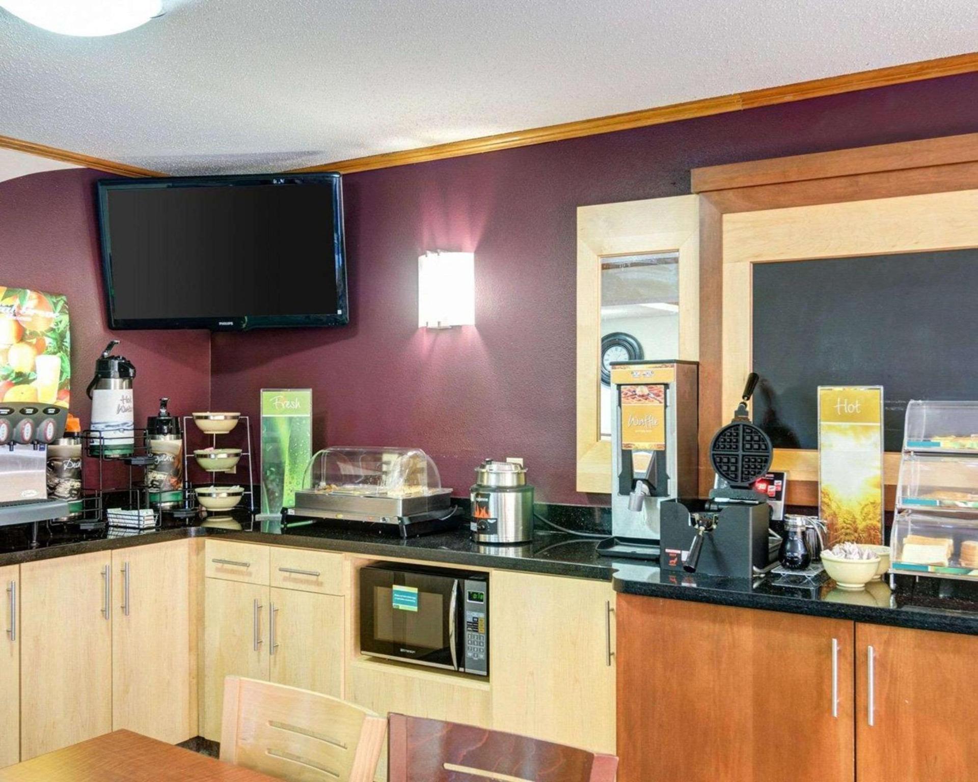 Quality Inn Fort Smith I-540 photo 6