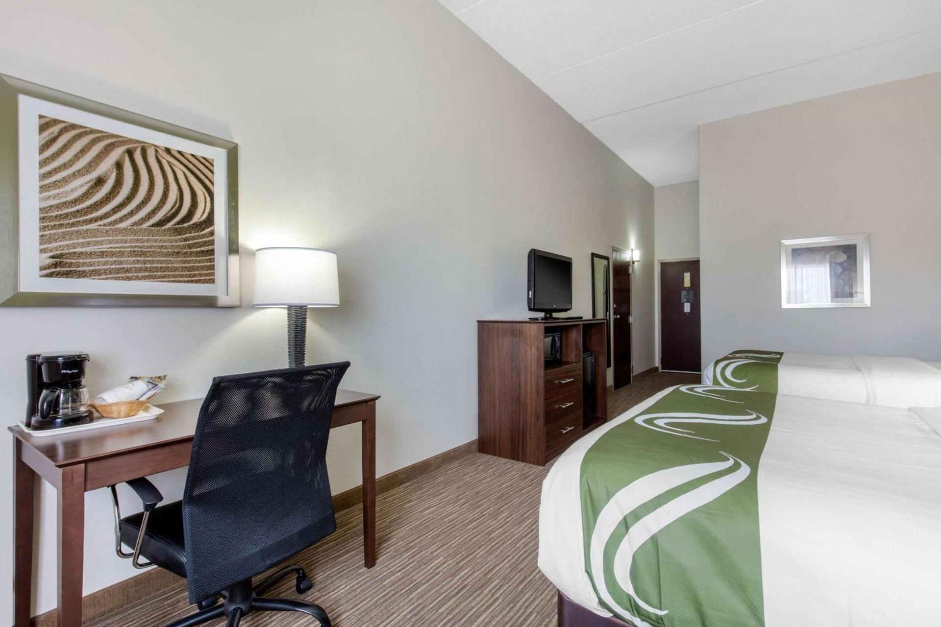 Quality Inn & Suites Mountain Home North photo 7