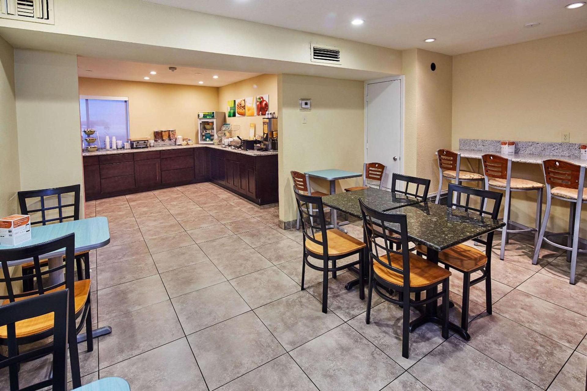 Quality Inn Parker photo 7