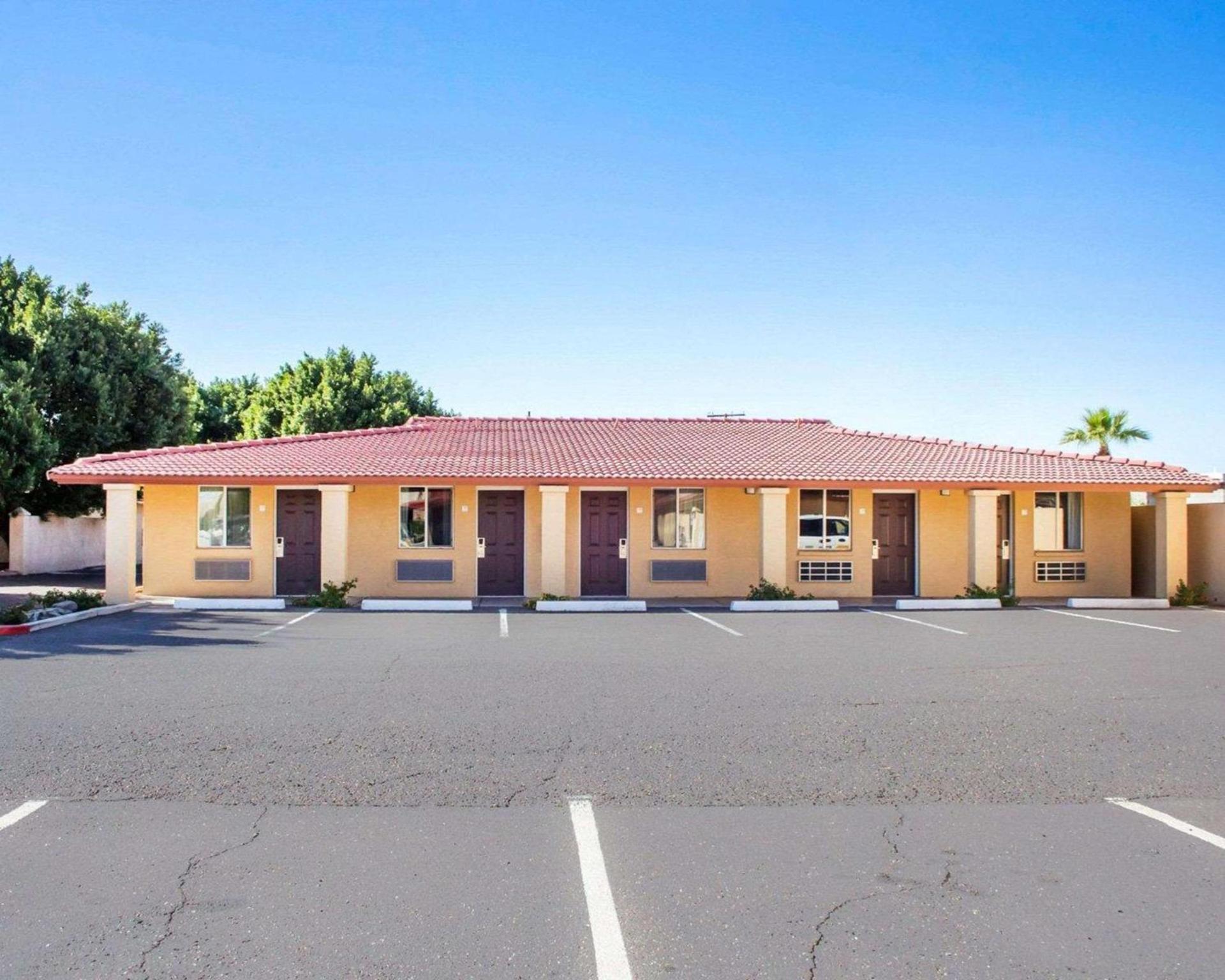Rodeway Inn Old Town Scottsdale photo 1