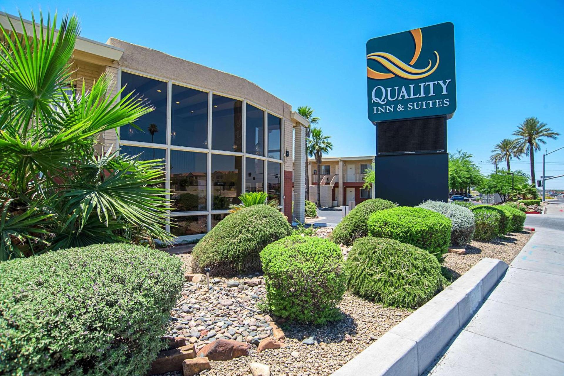 Quality Inn & Suites Phoenix NW - Sun City photo 1