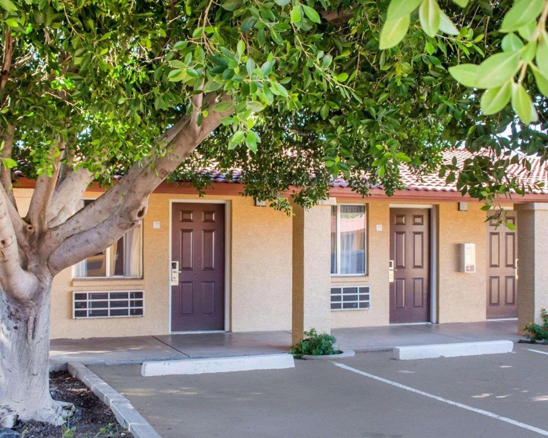 Rodeway Inn Old Town Scottsdale photo 3