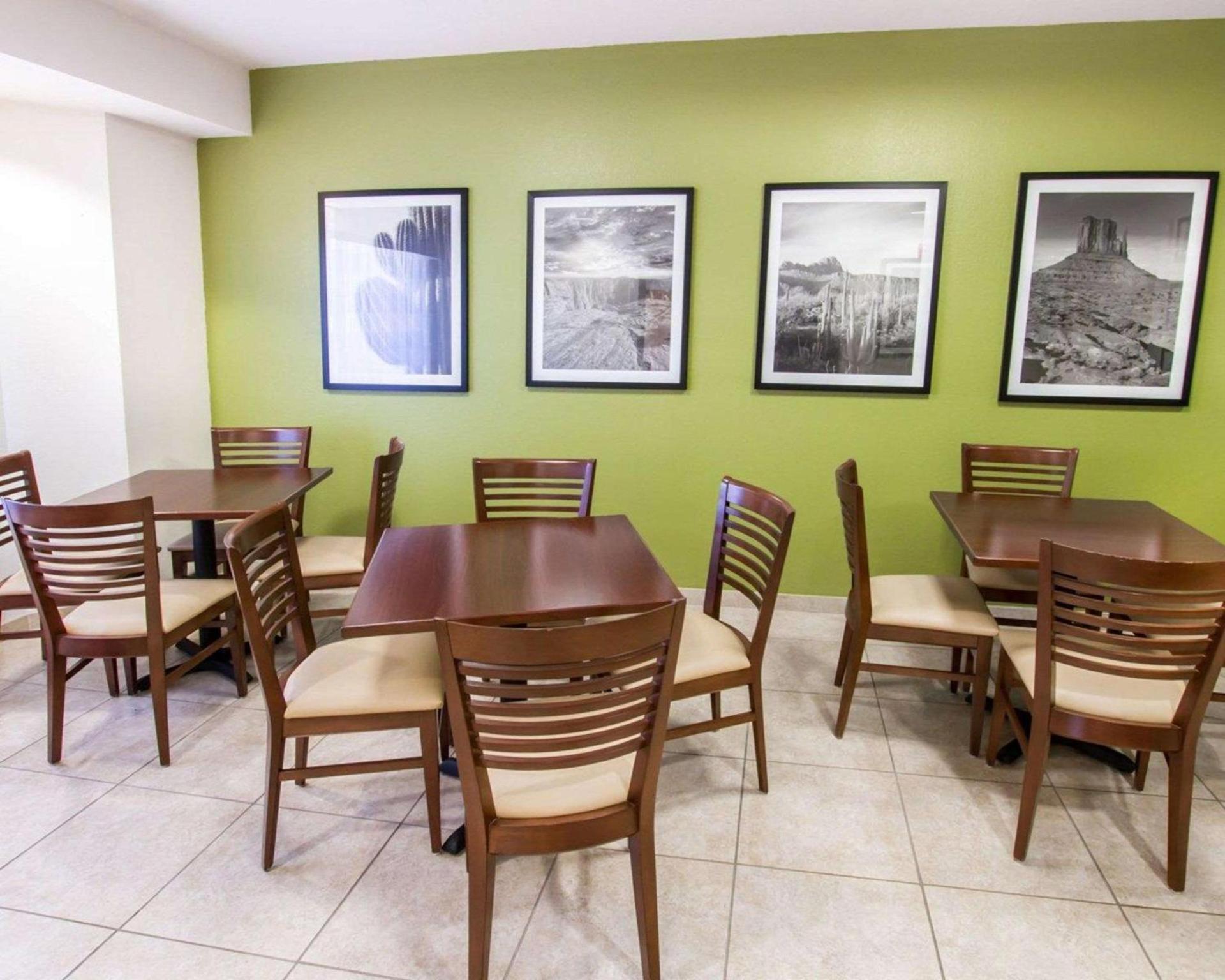 Sleep Inn North Scottsdale near Mayo Clinic photo 11