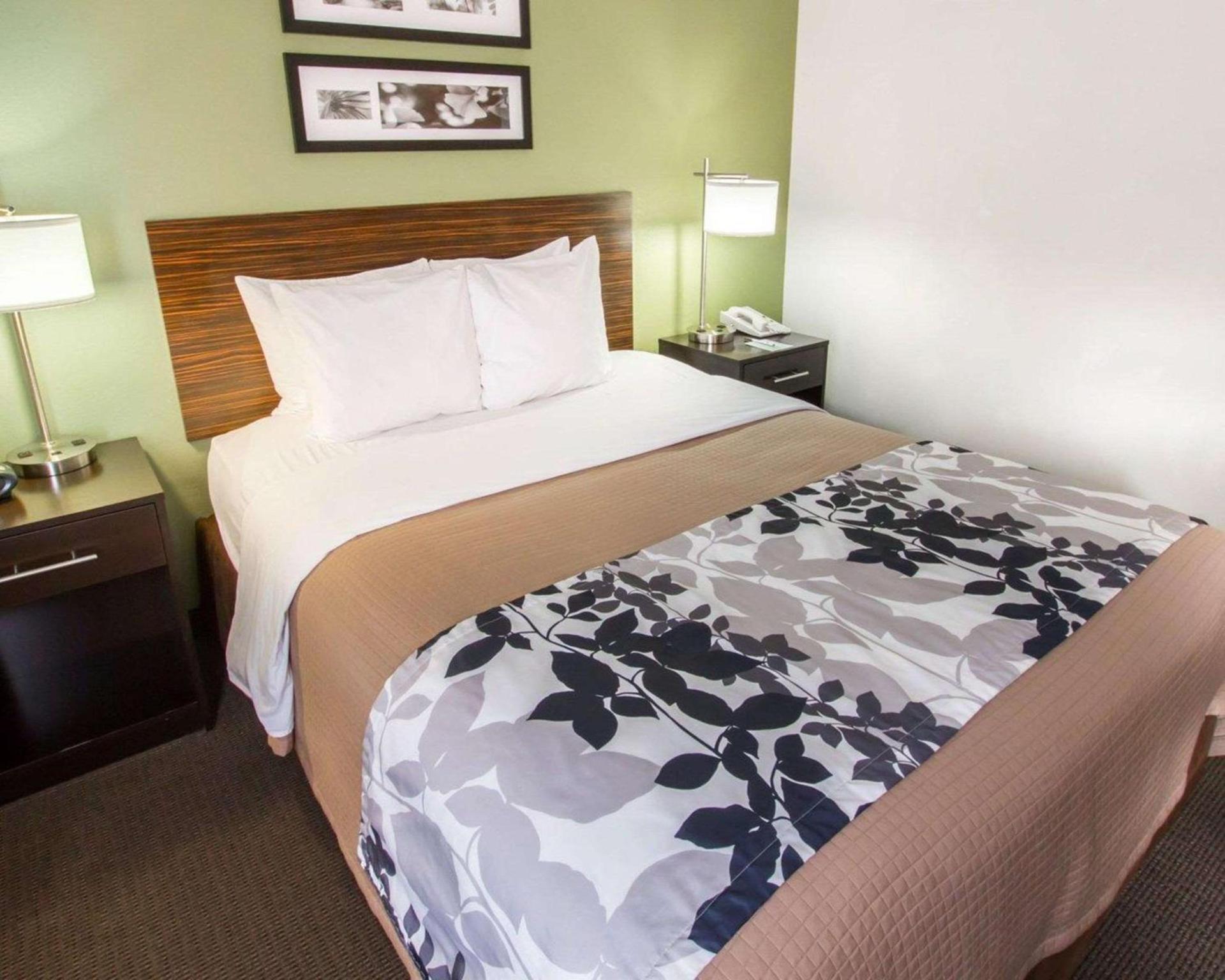 Sleep Inn North Scottsdale near Mayo Clinic photo 33