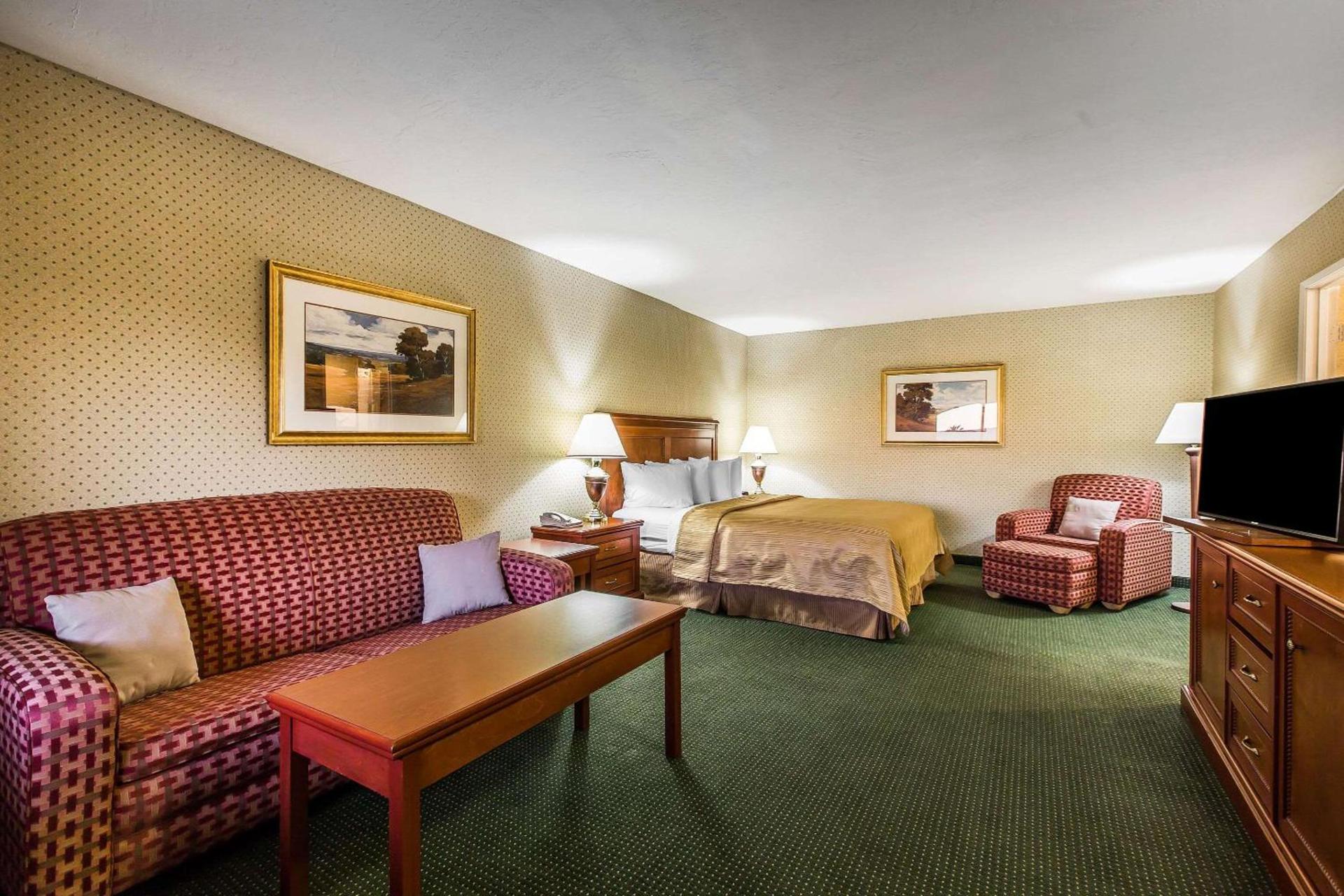 Quality Inn Near China Lake Naval Station photo 38