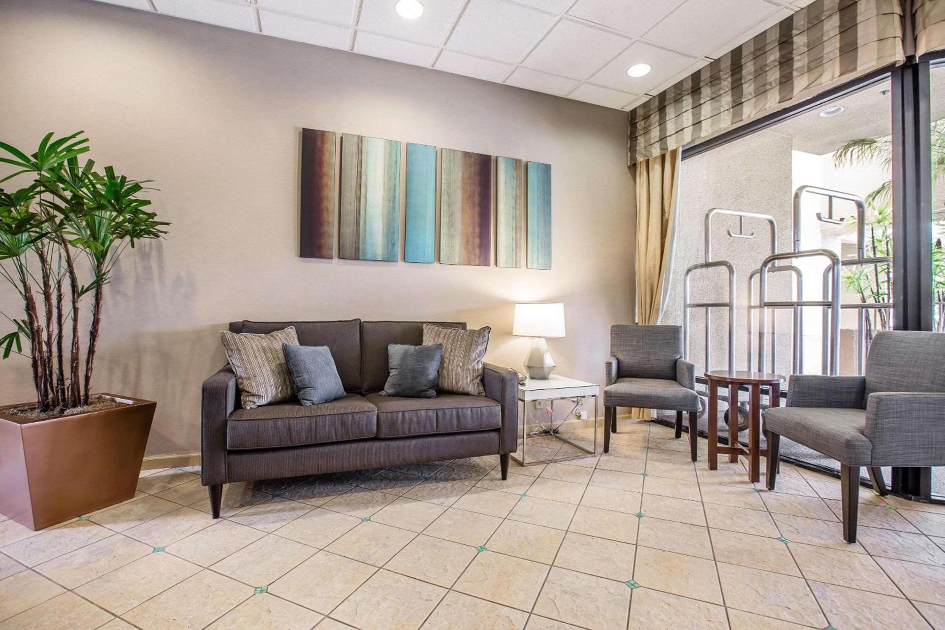 Quality Inn & Suites Hermosa Beach photo 9