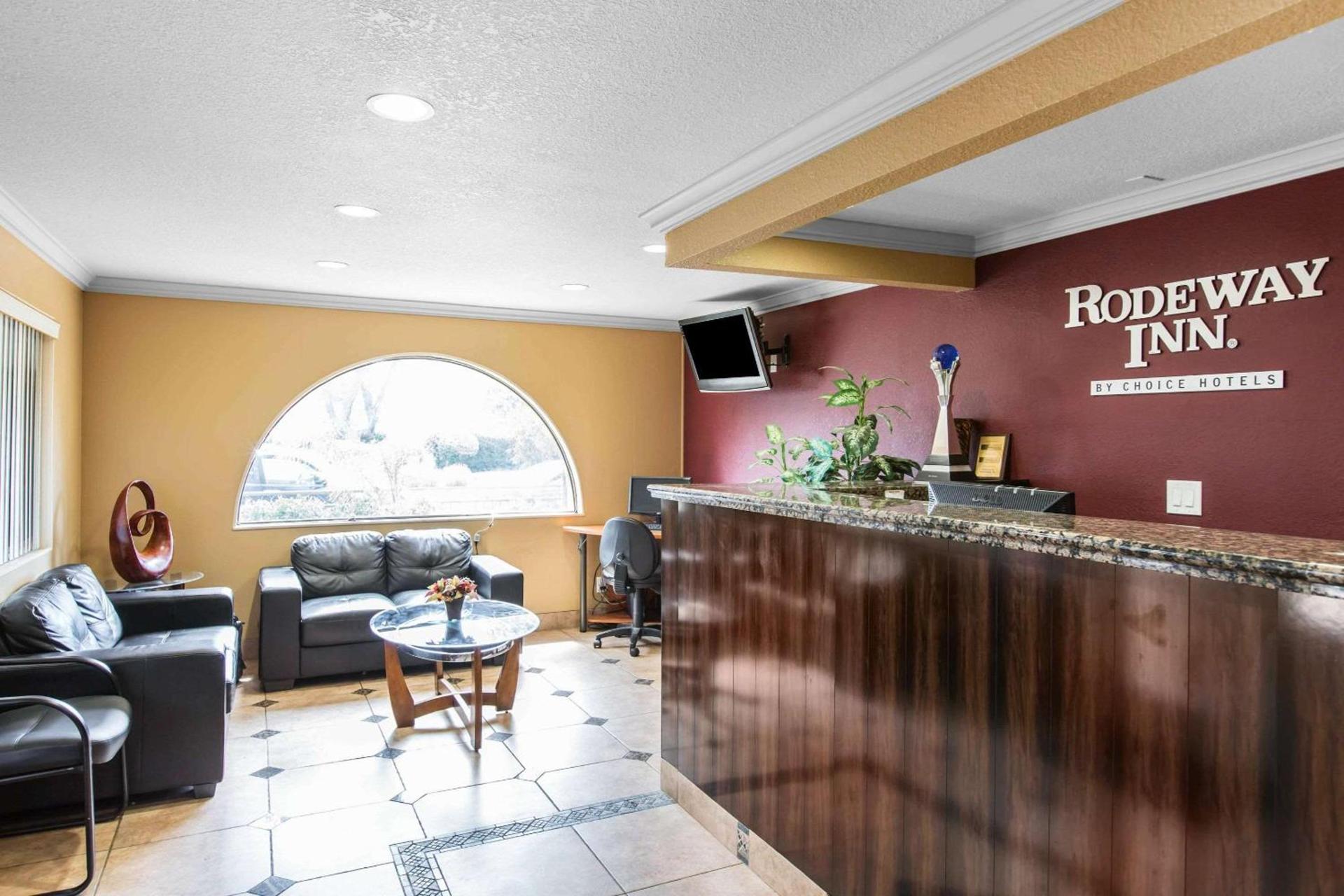 Rodeway Inn Escondido Downtown photo 3