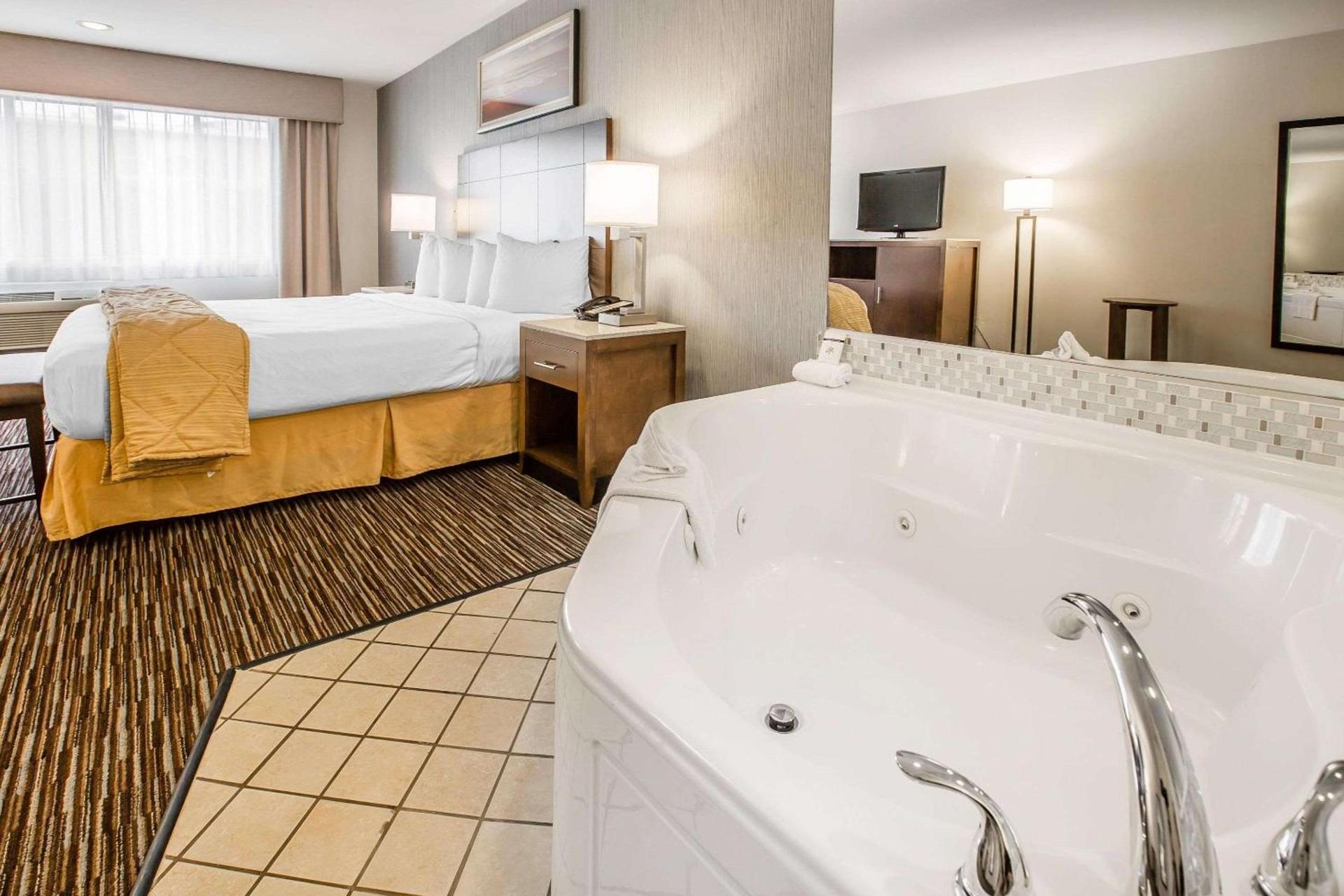 Quality Inn & Suites Hermosa Beach photo 12