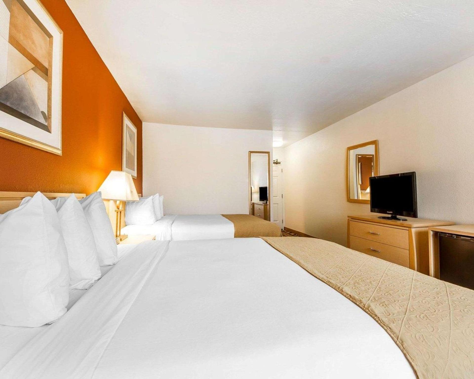Quality Inn Petaluma - Sonoma photo 29