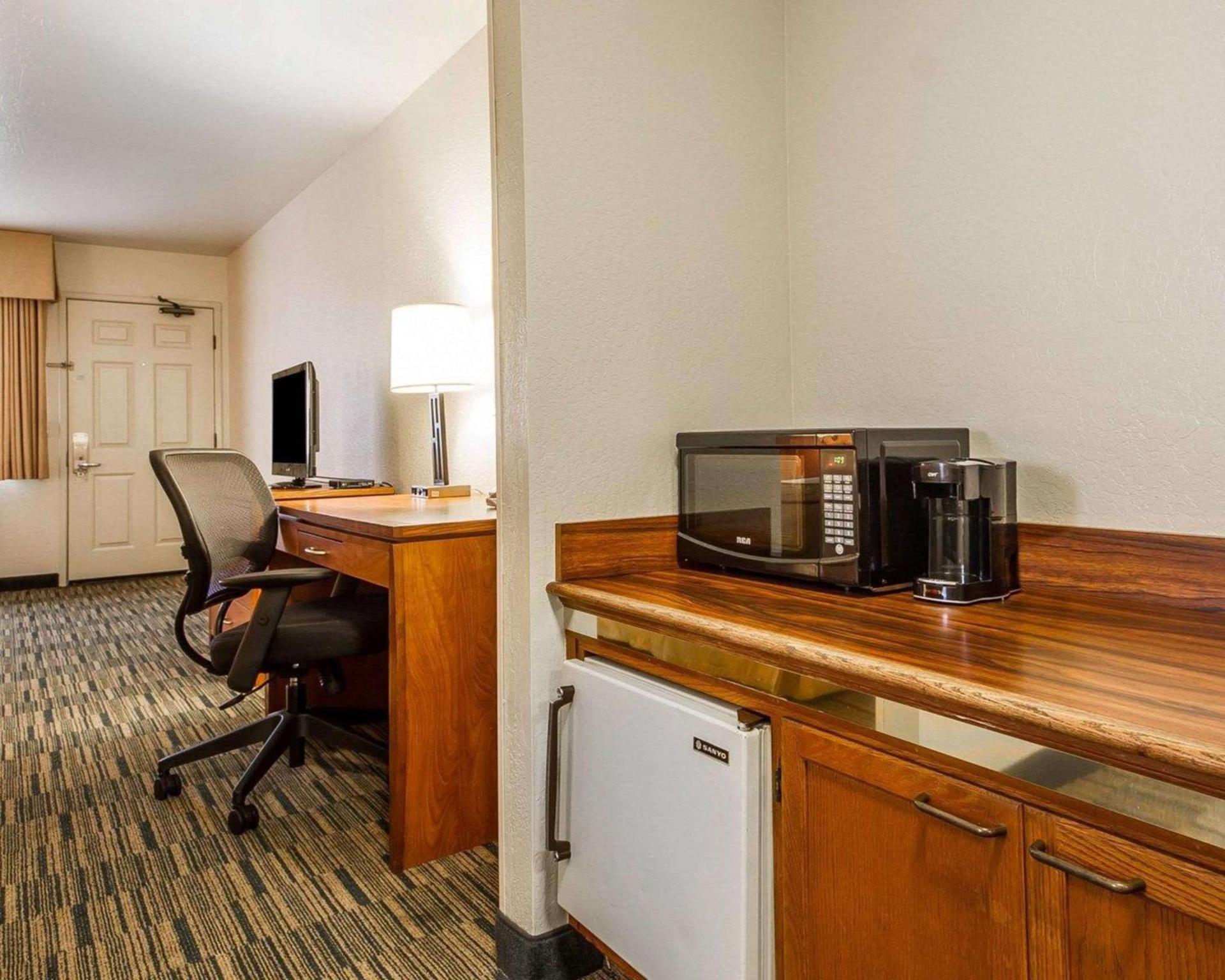 Quality Inn Petaluma - Sonoma photo 20