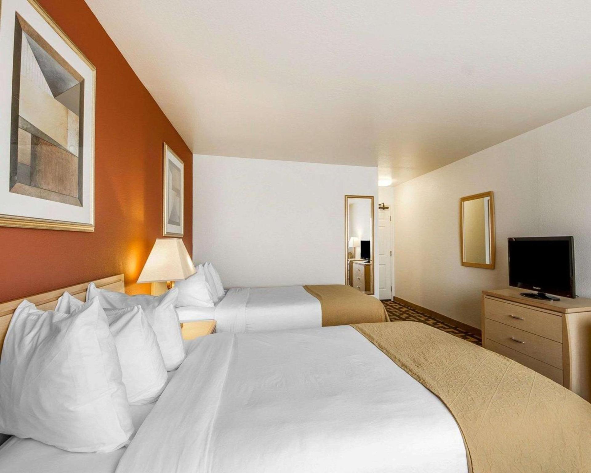 Quality Inn Petaluma - Sonoma photo 22