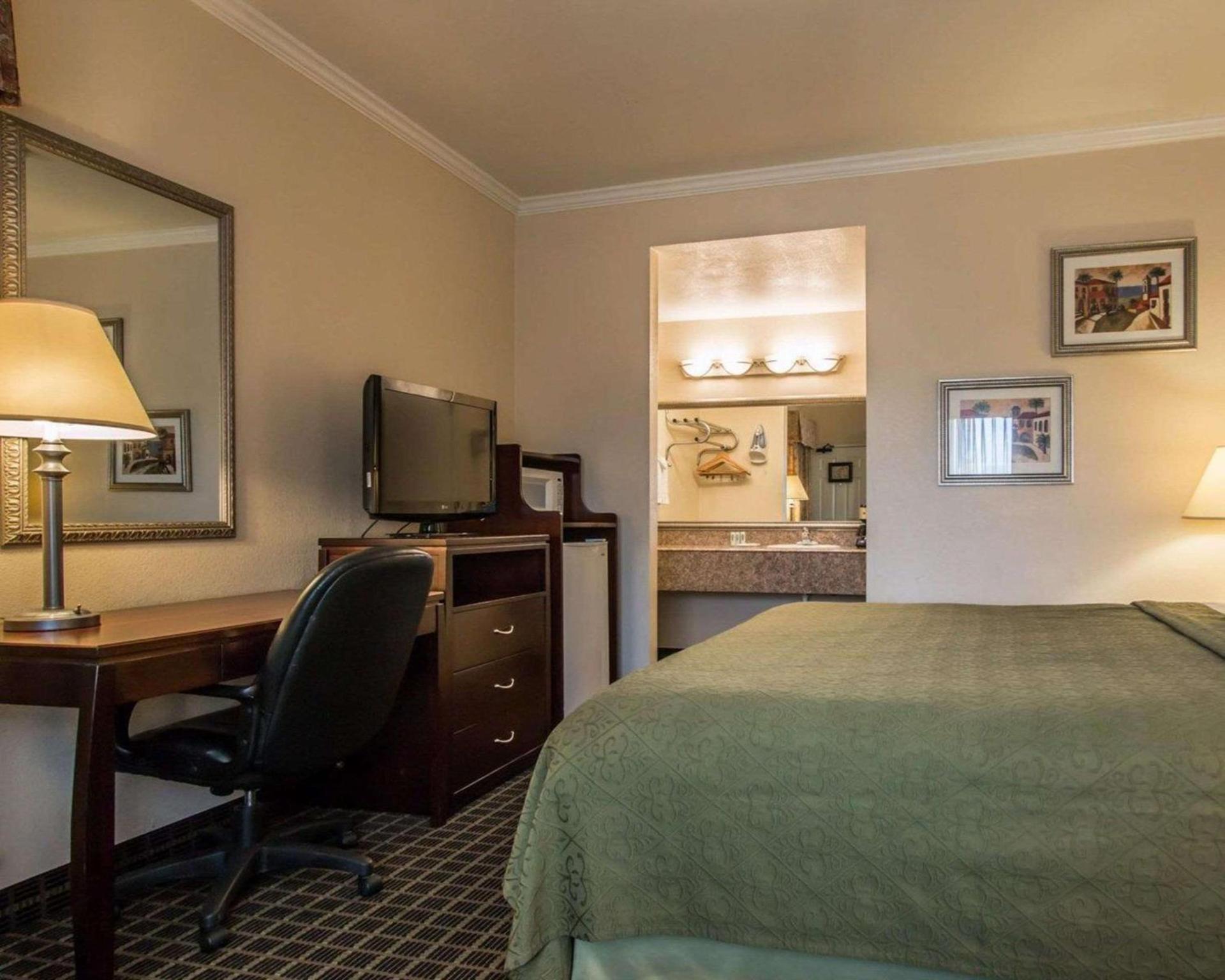 Quality Inn Temecula Valley Wine Country photo 5