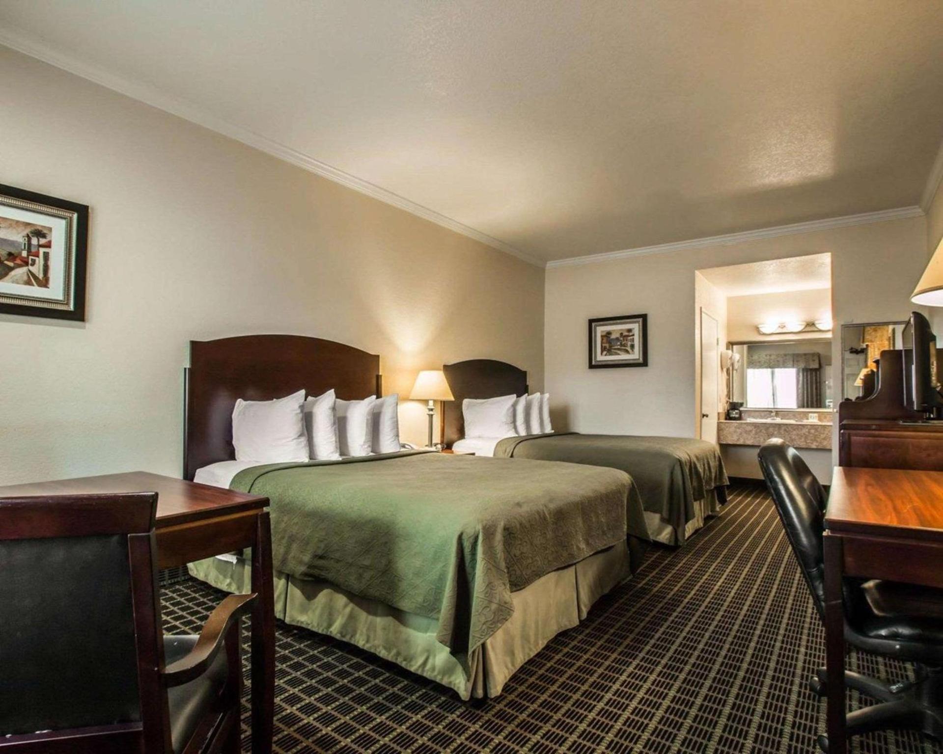 Quality Inn Temecula Valley Wine Country photo 31
