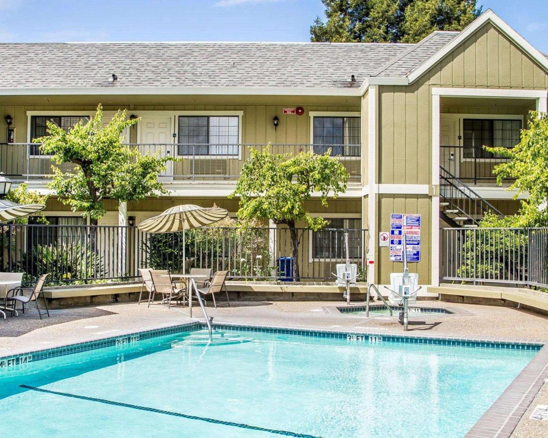 Quality Inn Petaluma - Sonoma photo 36
