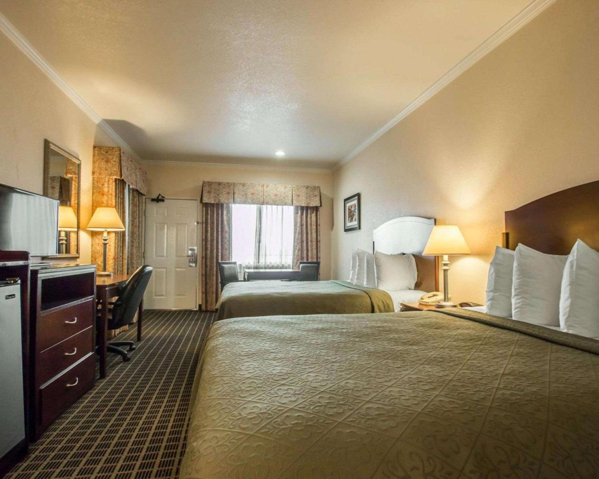 Quality Inn Temecula Valley Wine Country photo 25