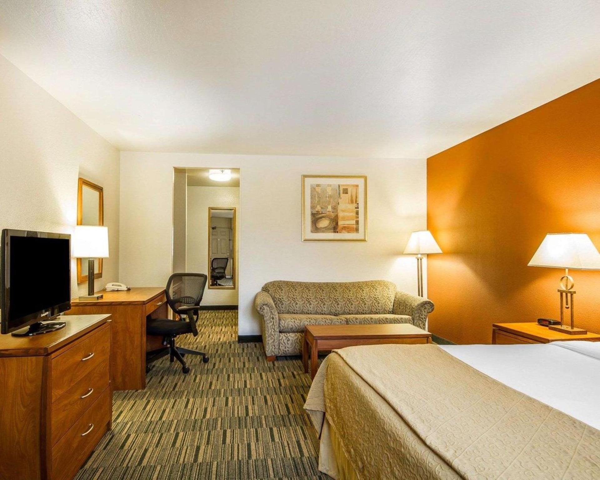 Quality Inn Petaluma - Sonoma photo 19