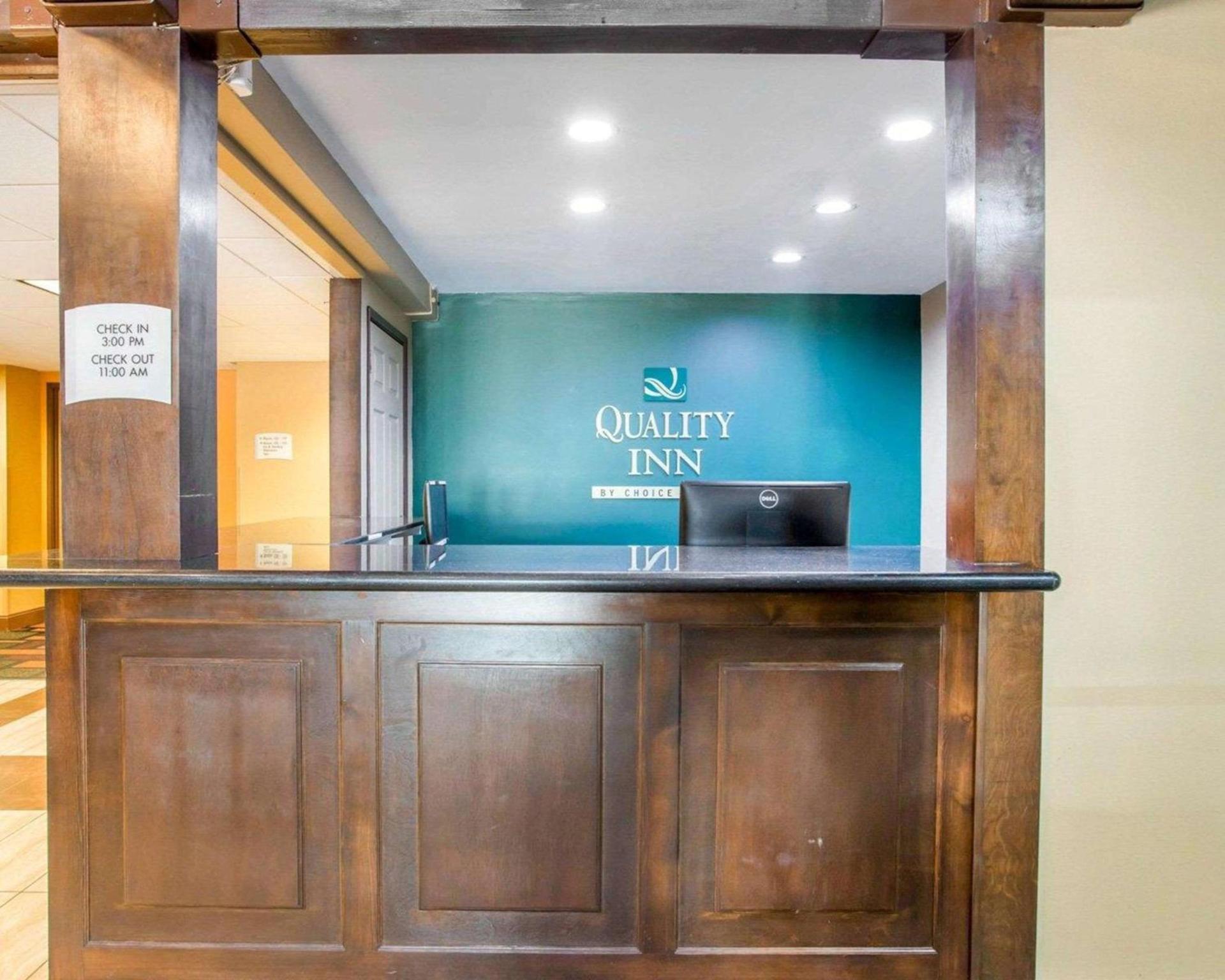 Quality Inn near Mammoth Mountain Ski Resort photo 11