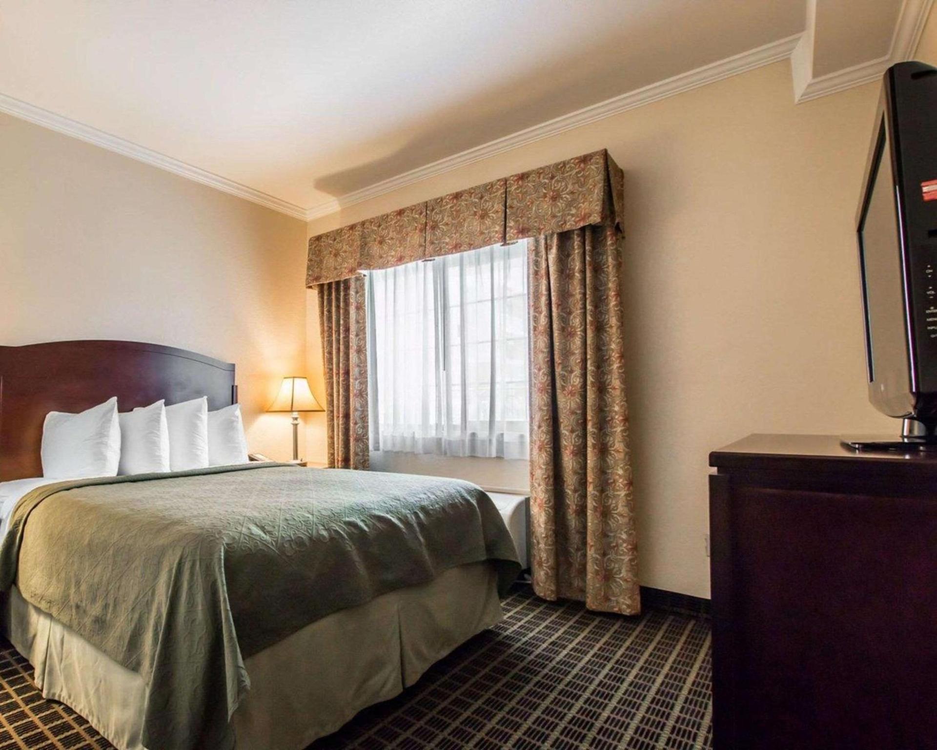 Quality Inn Temecula Valley Wine Country photo 17