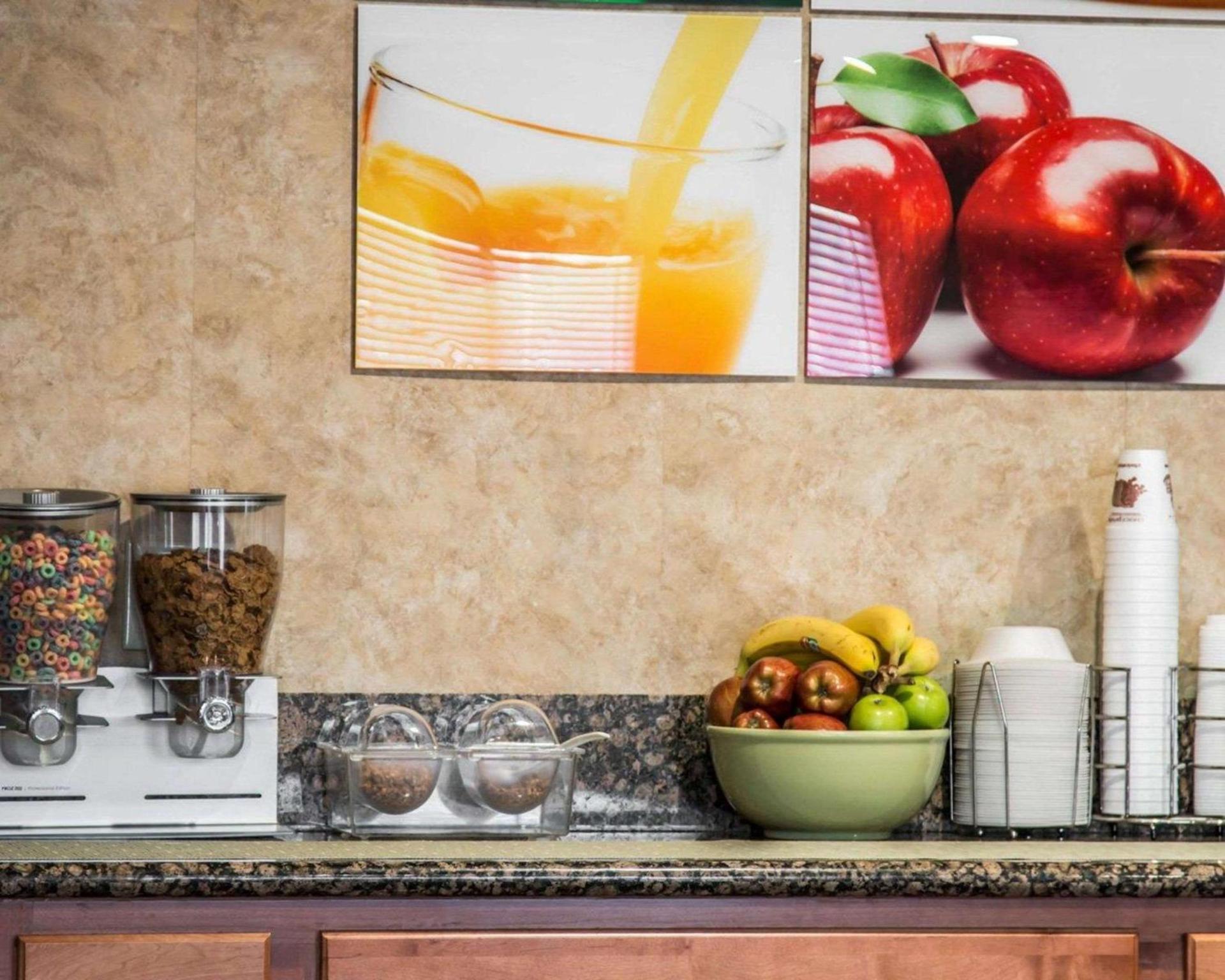 Quality Inn Temecula Valley Wine Country photo 13