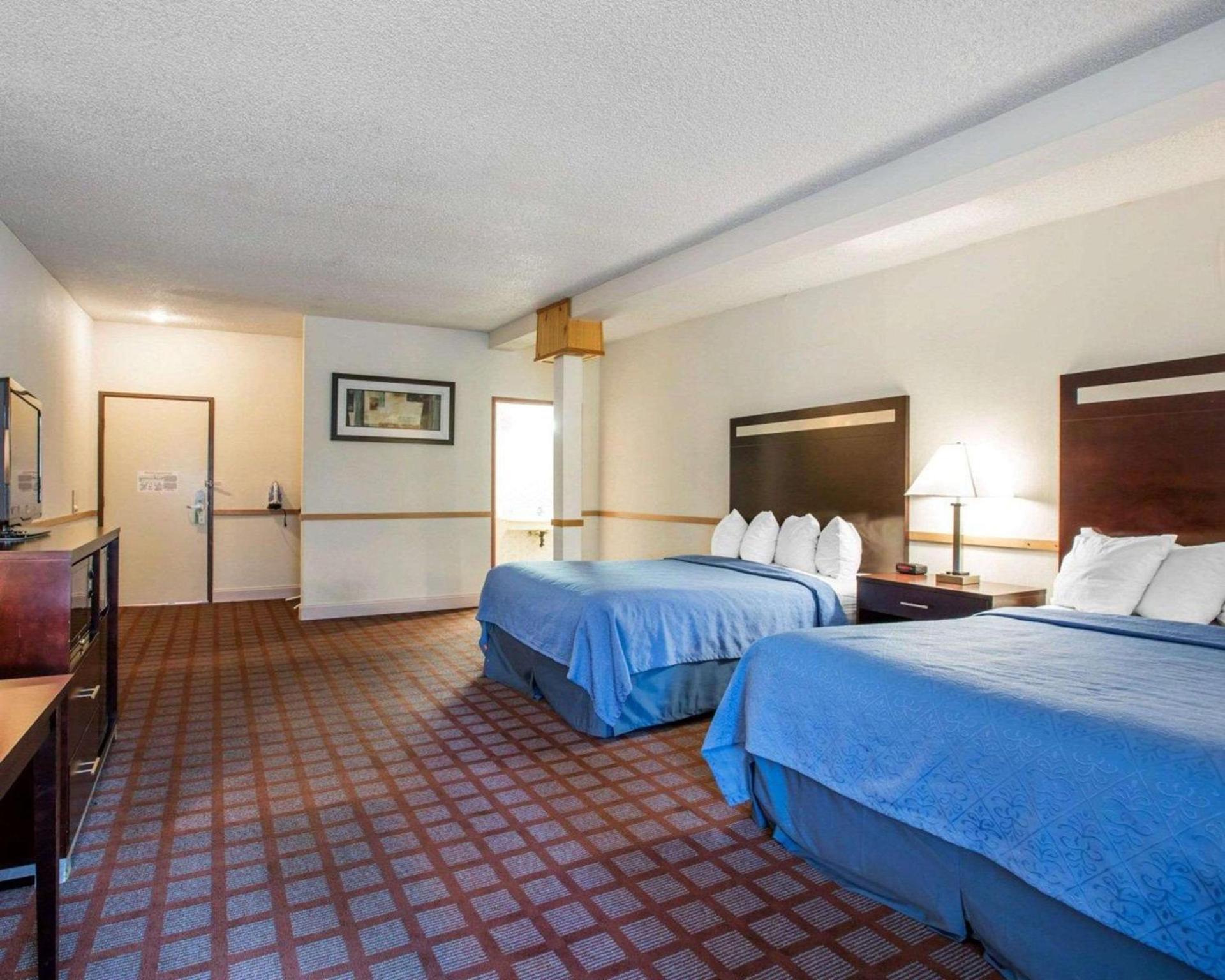 Quality Inn near Mammoth Mountain Ski Resort photo 8