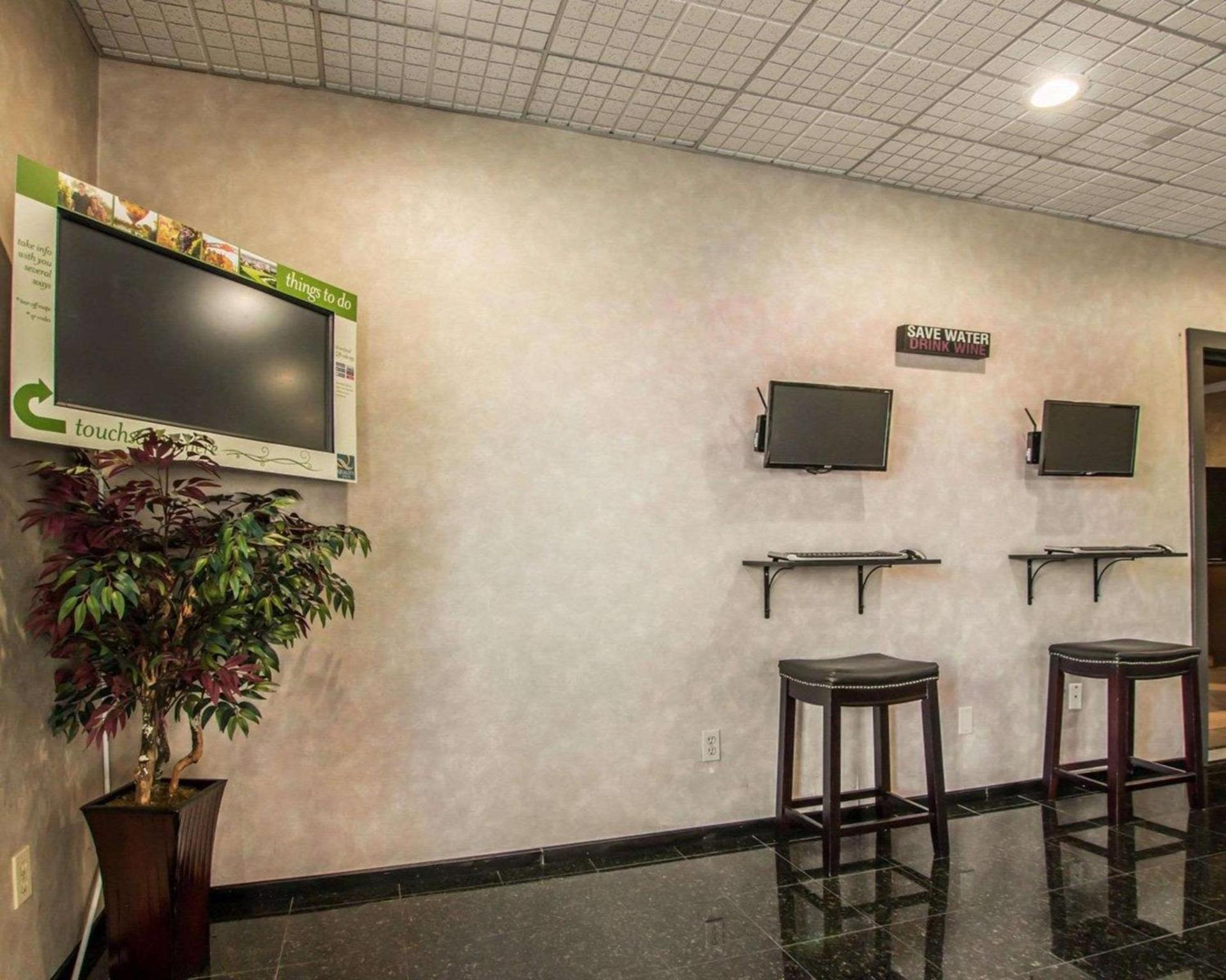 Quality Inn Temecula Valley Wine Country photo 9
