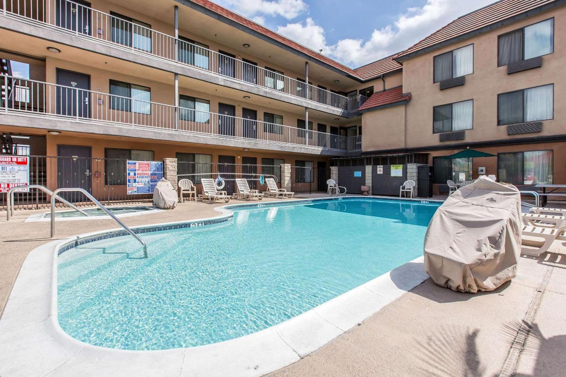 Quality Inn & Suites Bell Gardens-Los Angeles photo 6