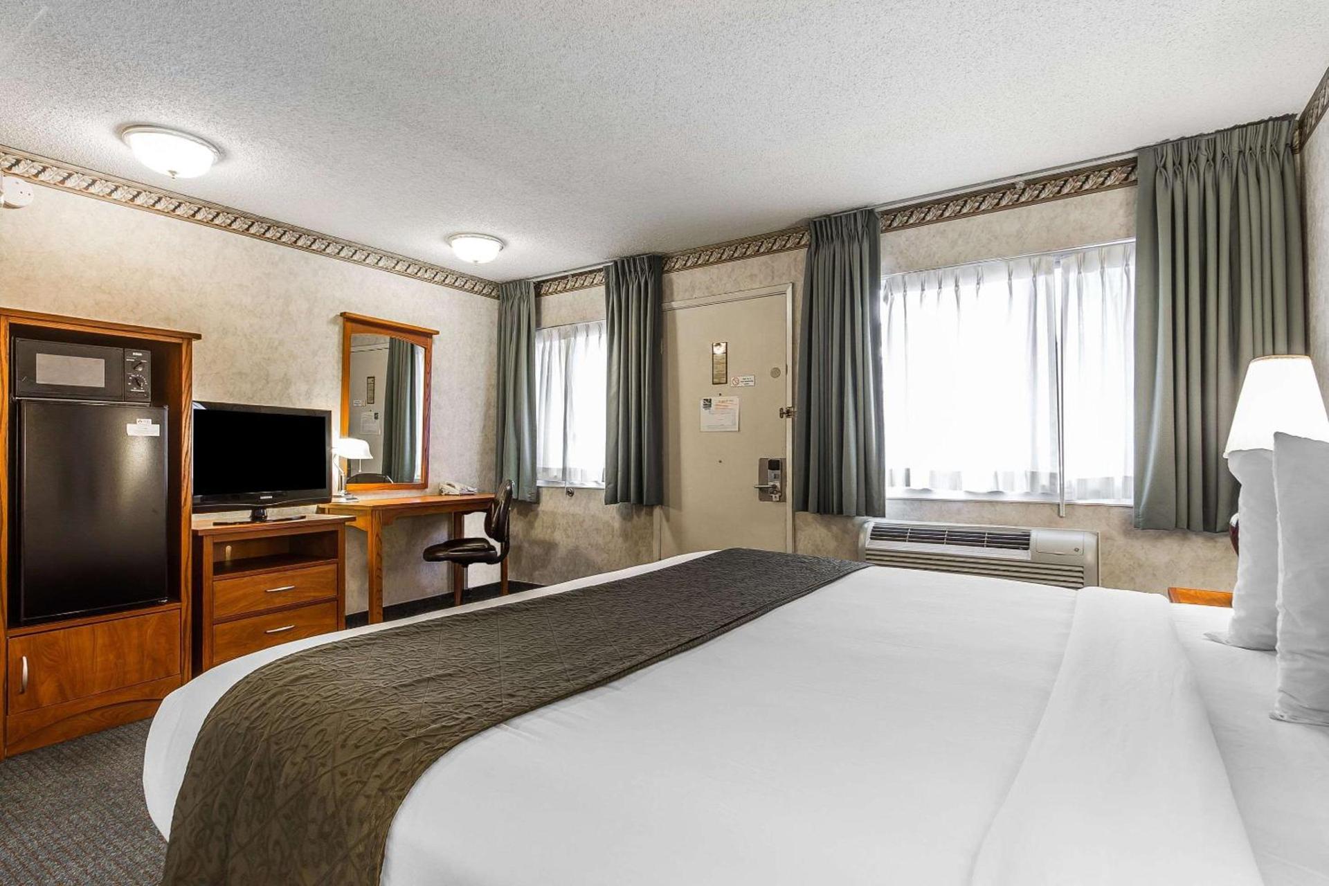 Quality Inn & Suites Silicon Valley photo 13