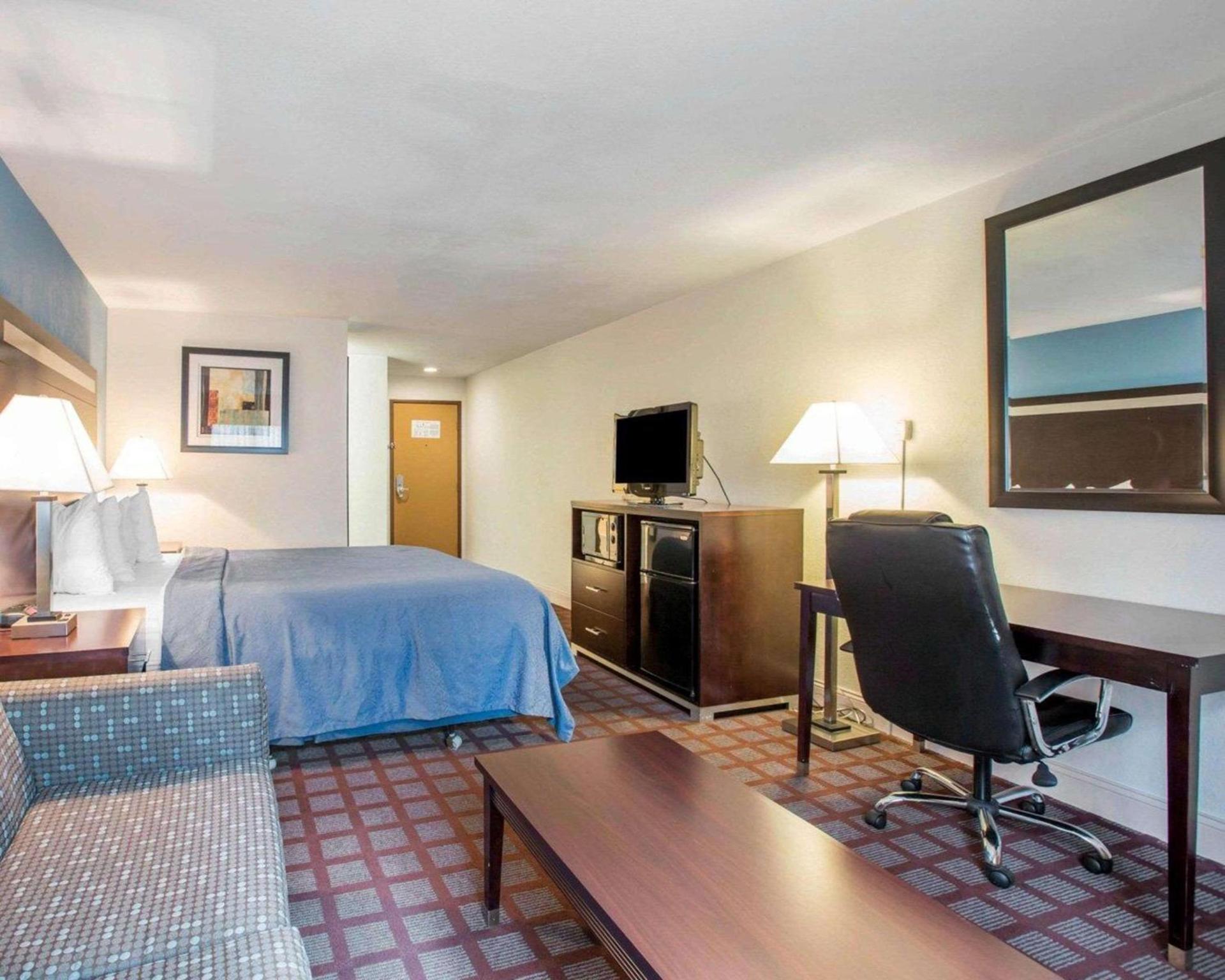 Quality Inn near Mammoth Mountain Ski Resort photo 5