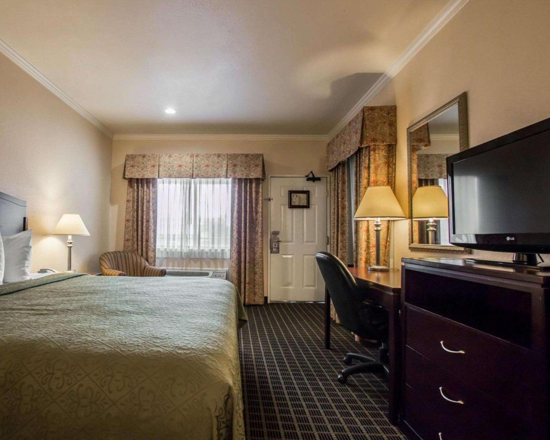 Quality Inn Temecula Valley Wine Country photo 7