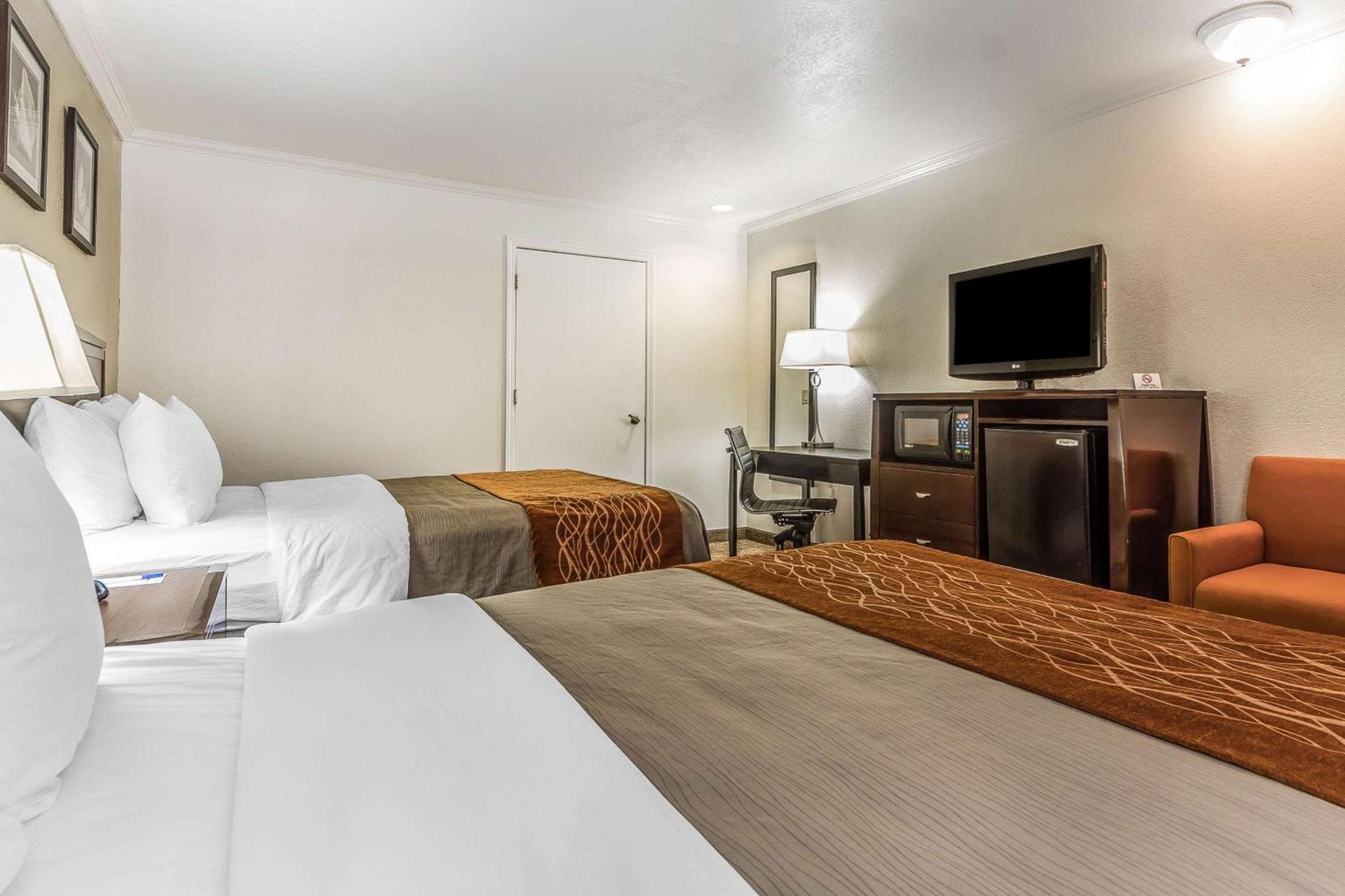 Comfort Inn Santa Cruz North photo 42