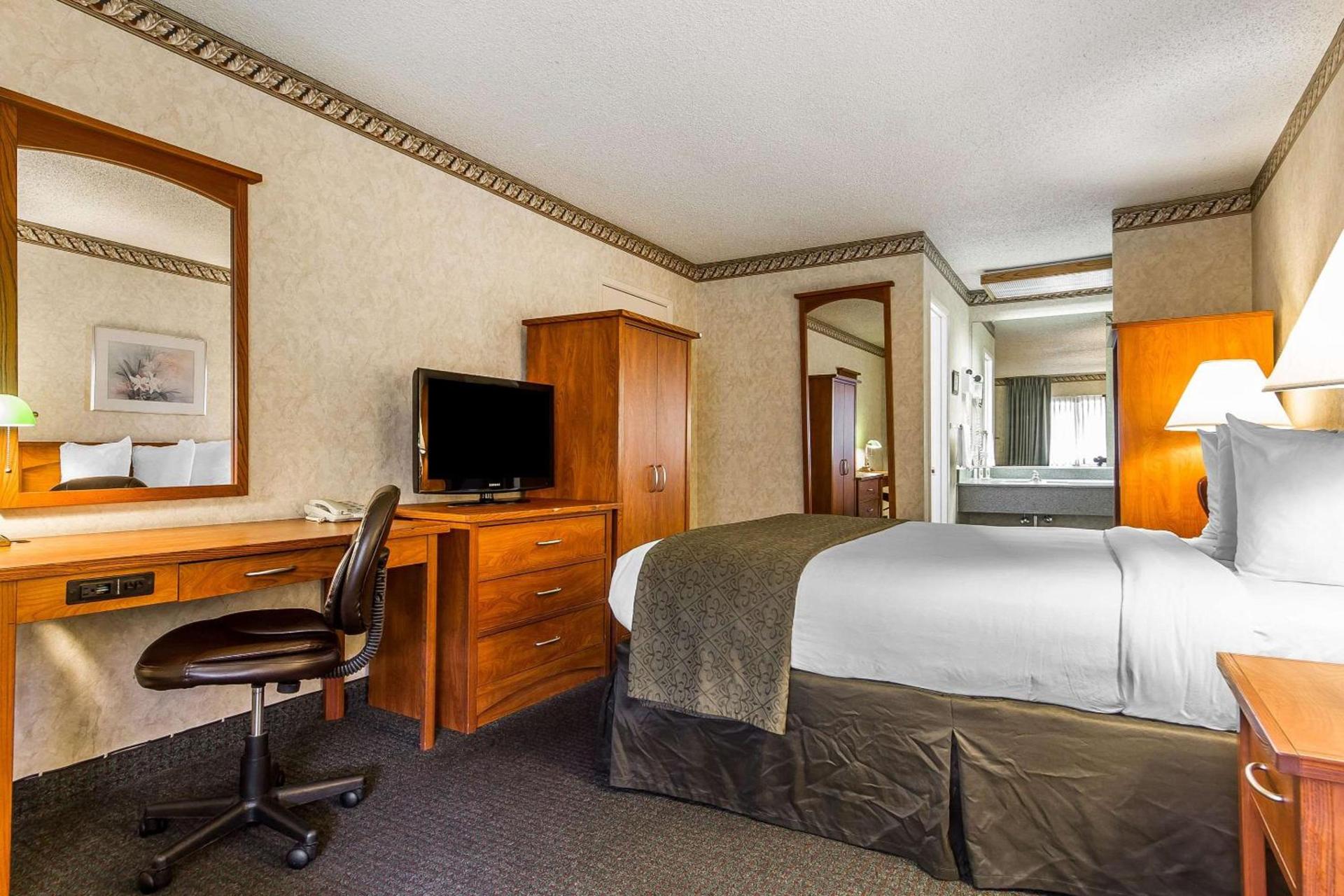 Quality Inn & Suites Silicon Valley photo 24
