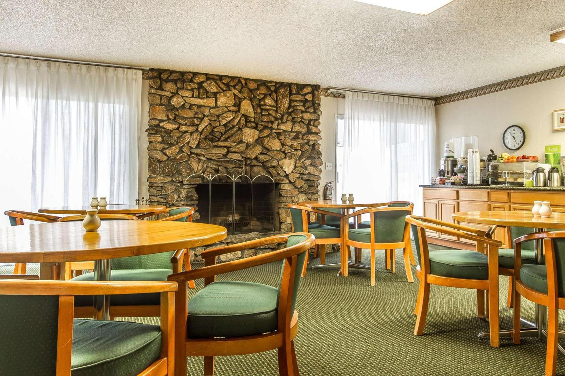 Quality Inn & Suites Silicon Valley photo 25