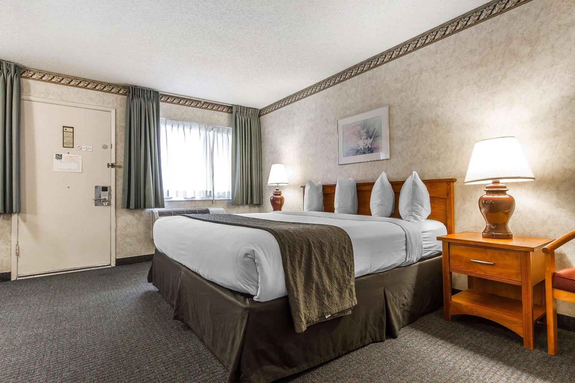 Quality Inn & Suites Silicon Valley photo 32