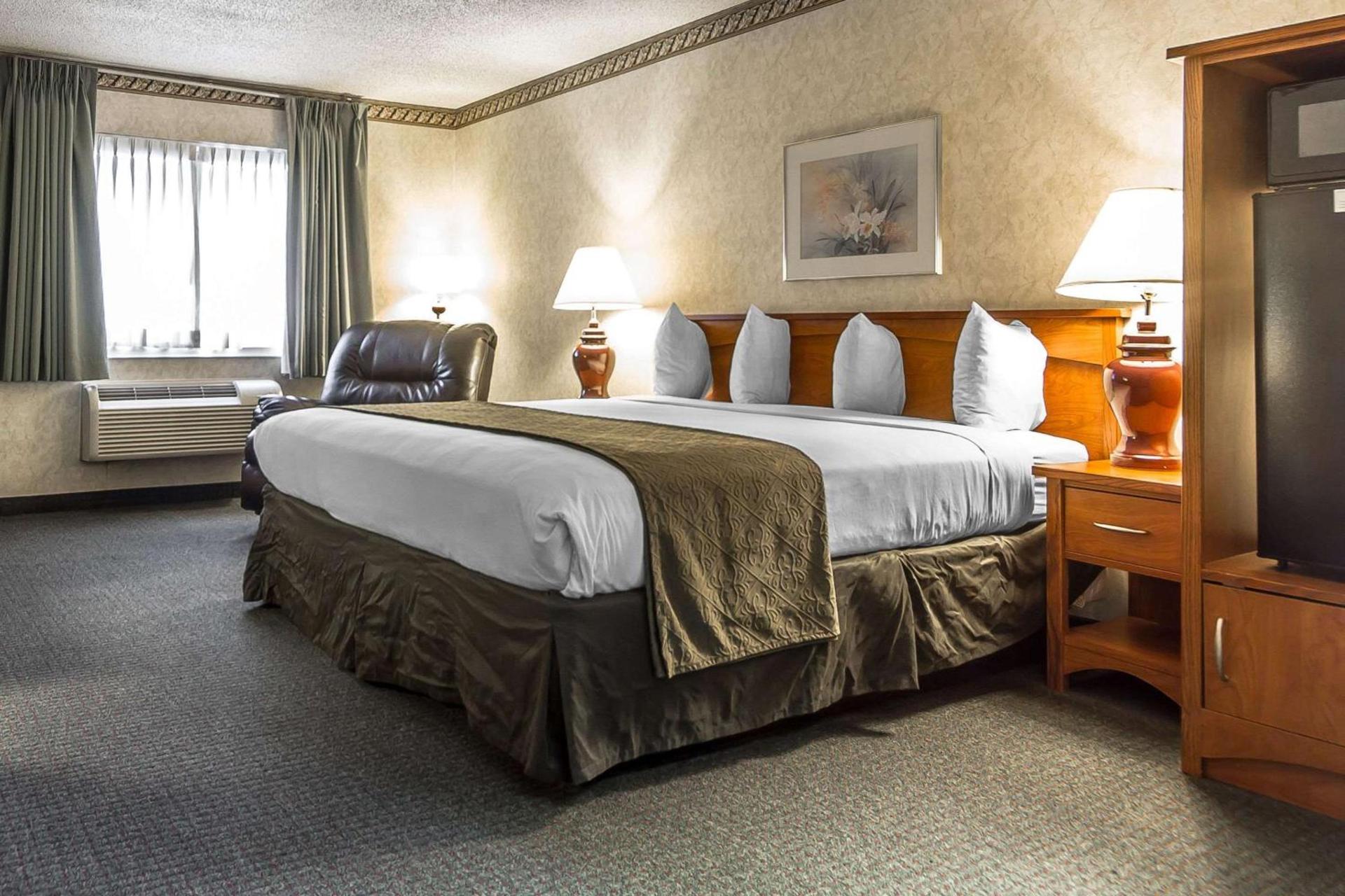 Quality Inn & Suites Silicon Valley photo 33