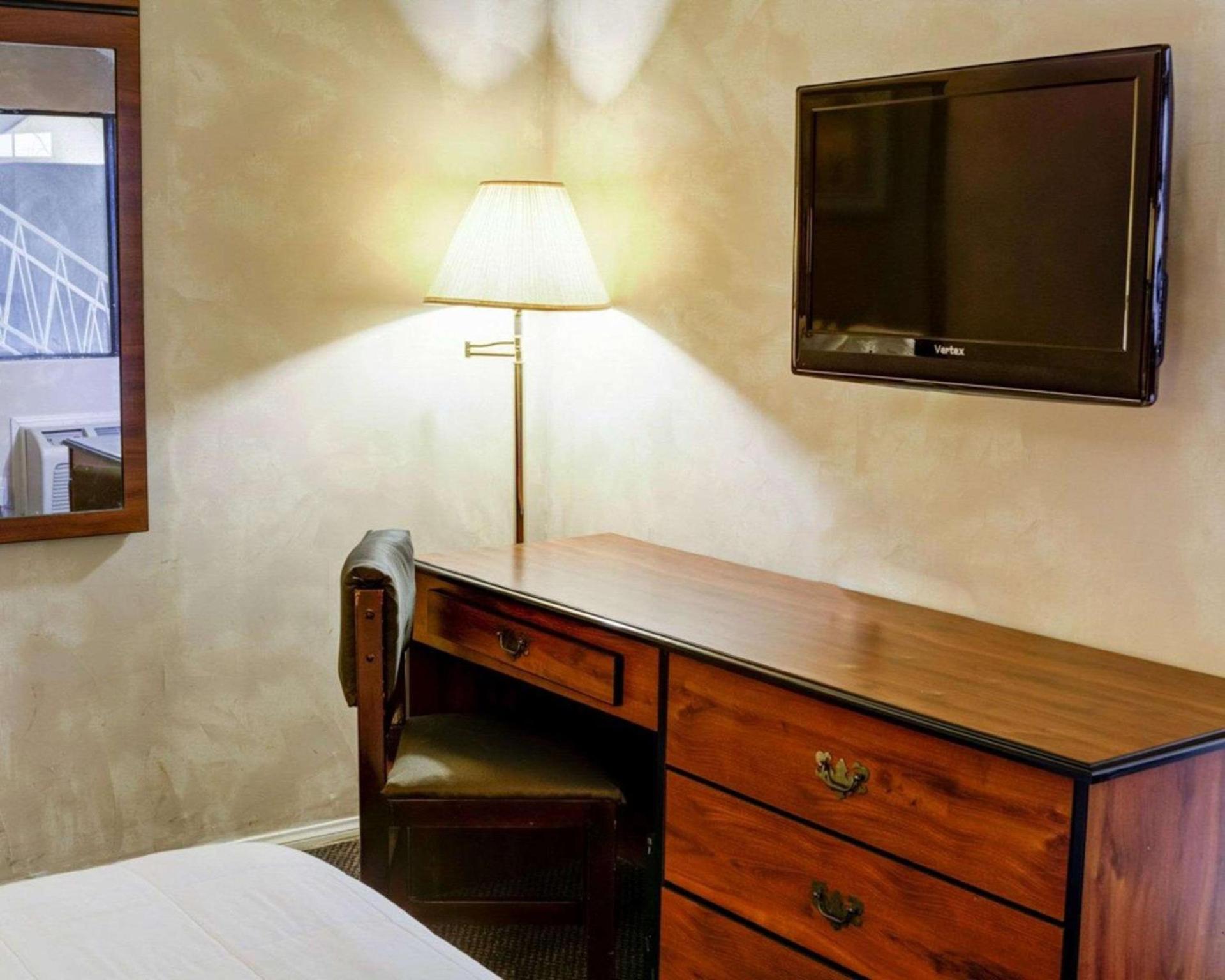 Rodeway Inn near Venice Beach photo 6
