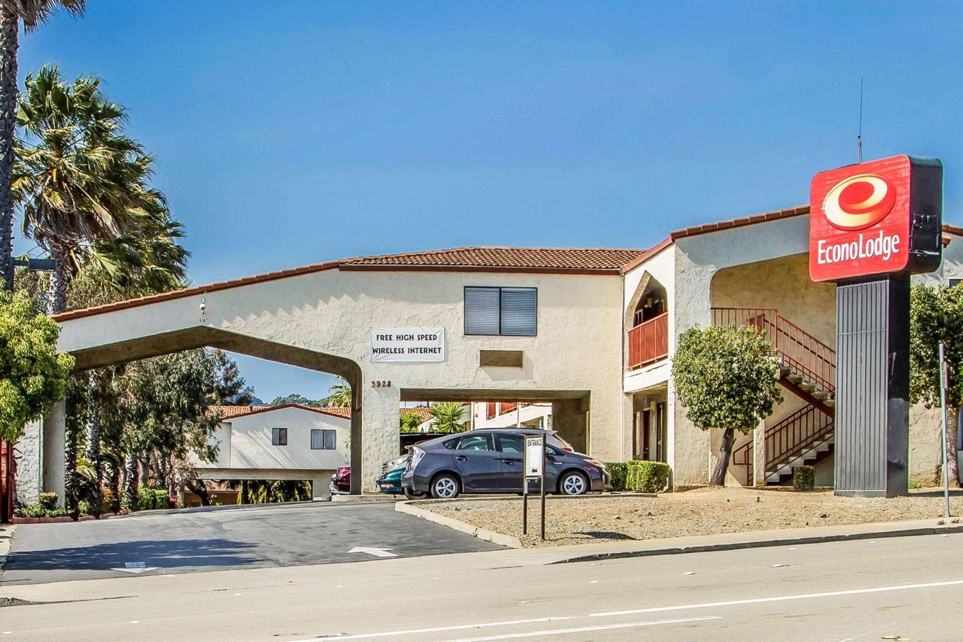 Econo Lodge Castro Valley I-580 photo 3