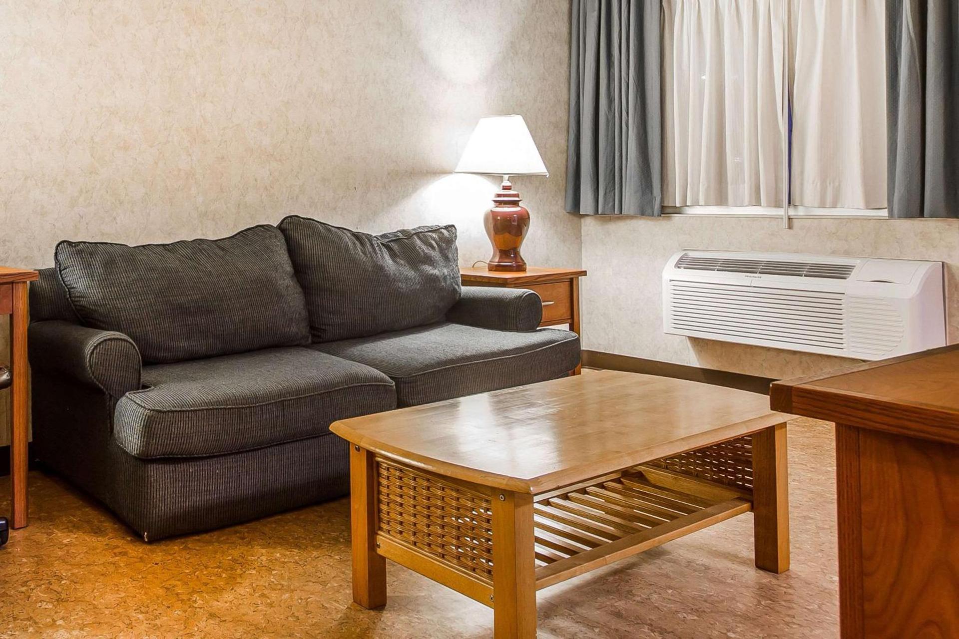 Quality Inn & Suites Silicon Valley photo 36