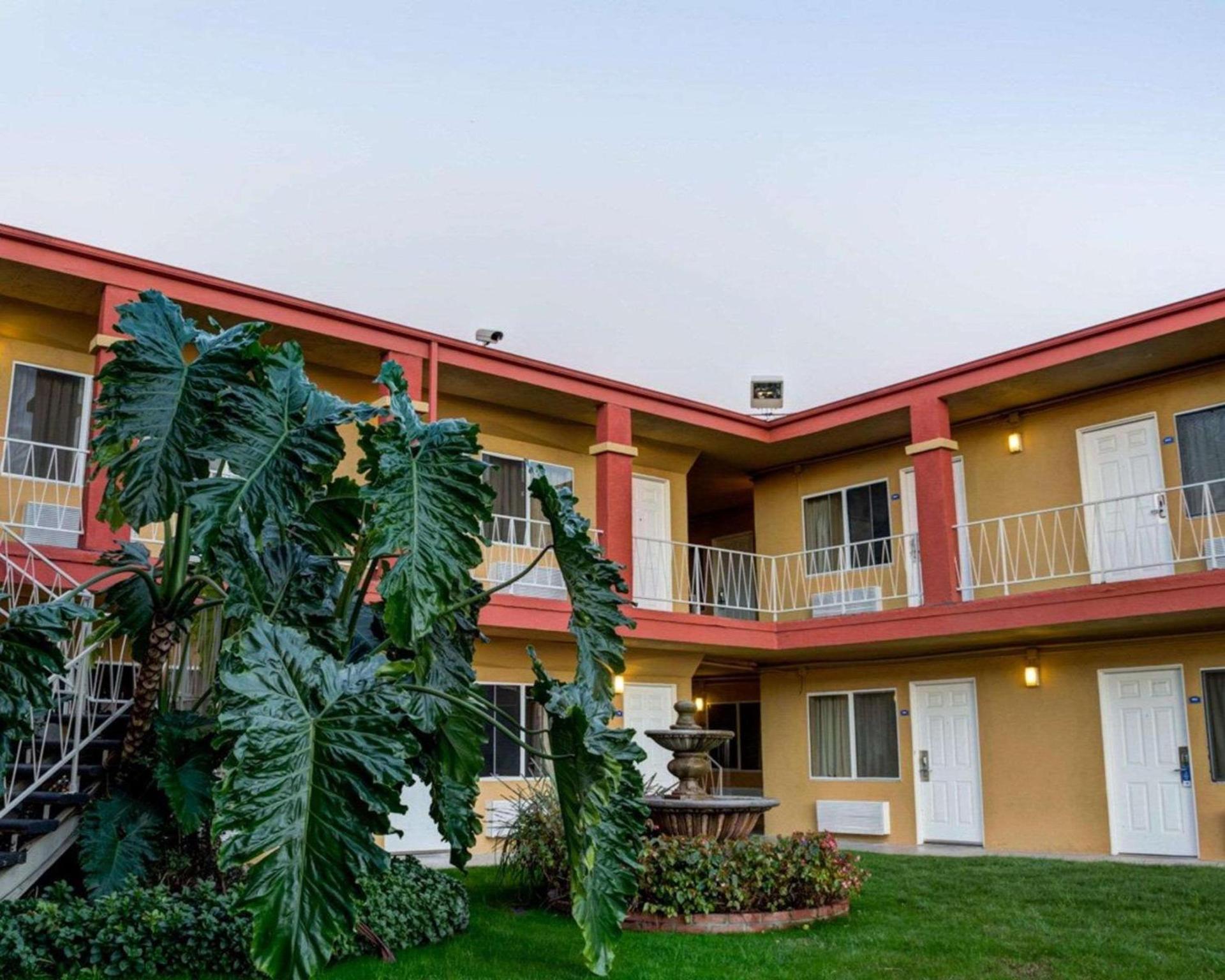 Rodeway Inn near Venice Beach photo 9