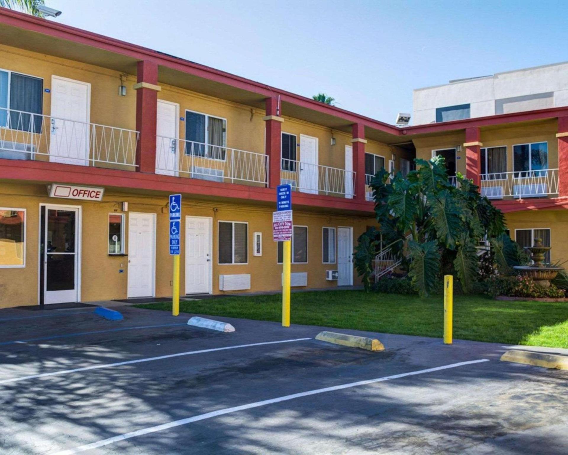 Rodeway Inn near Venice Beach photo 12
