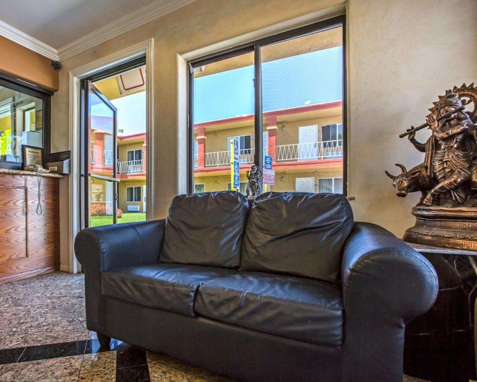 Rodeway Inn near Venice Beach photo 13