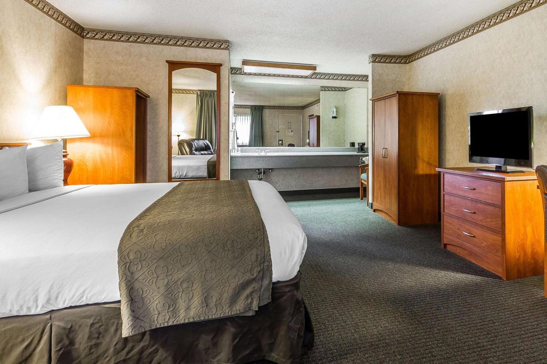 Quality Inn & Suites Silicon Valley photo 44