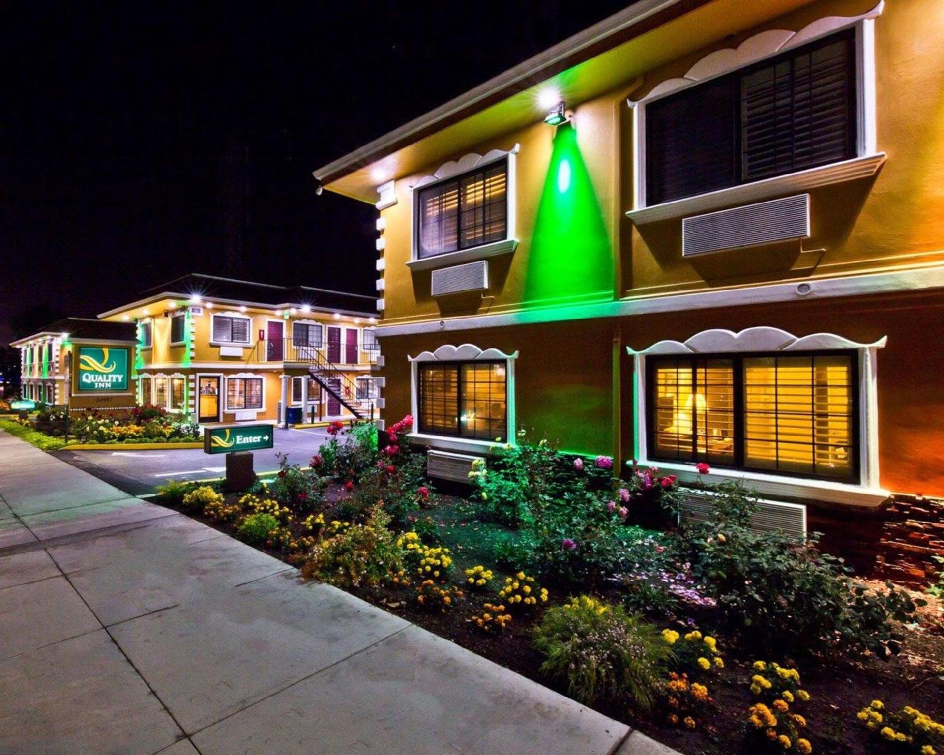 Bay Area Inn & Suites photo 4
