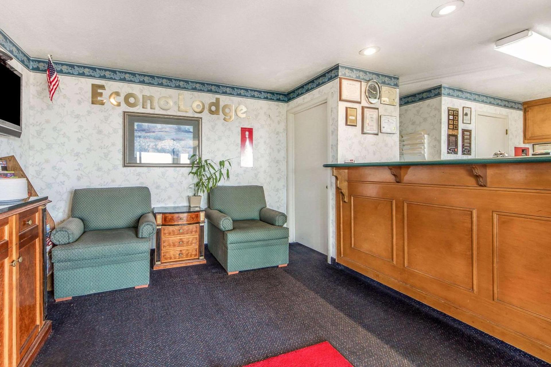 Econo Lodge Castro Valley I-580 photo 4