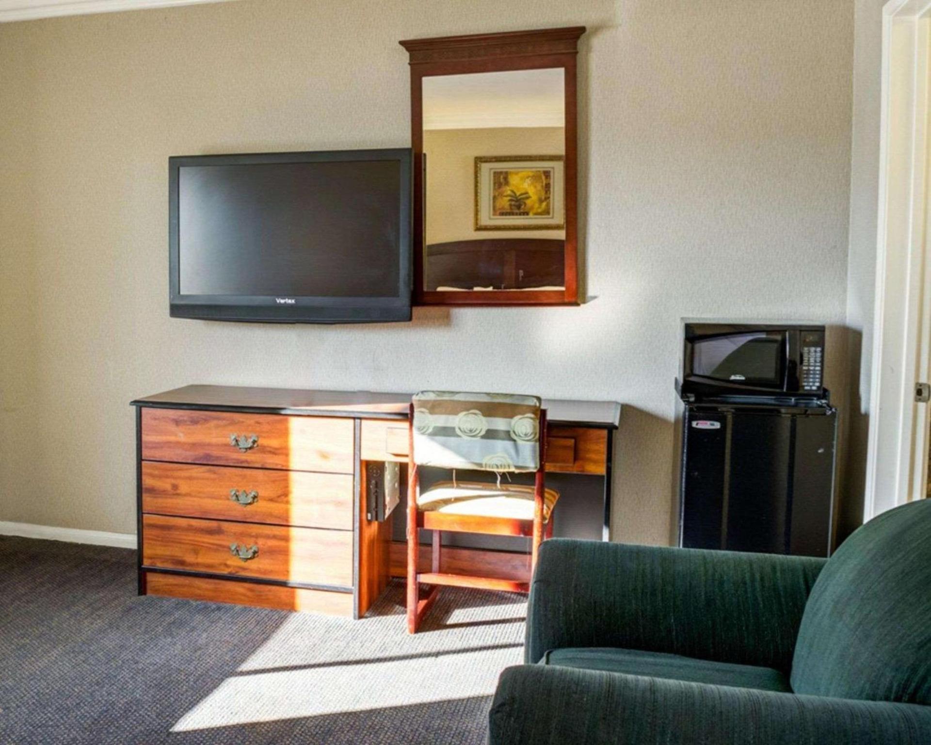 Rodeway Inn near Venice Beach photo 18