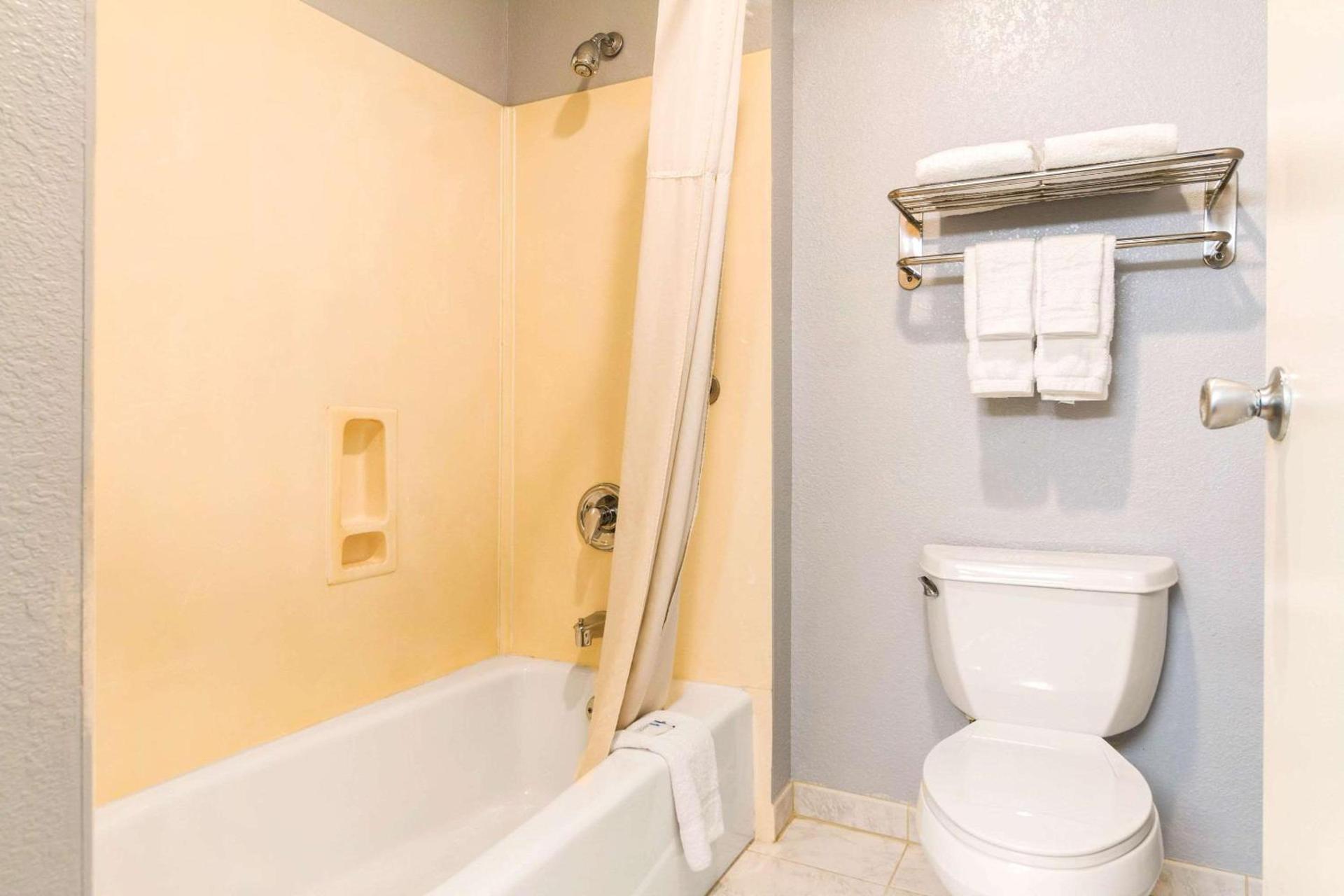Auburn House Hotel photo 3